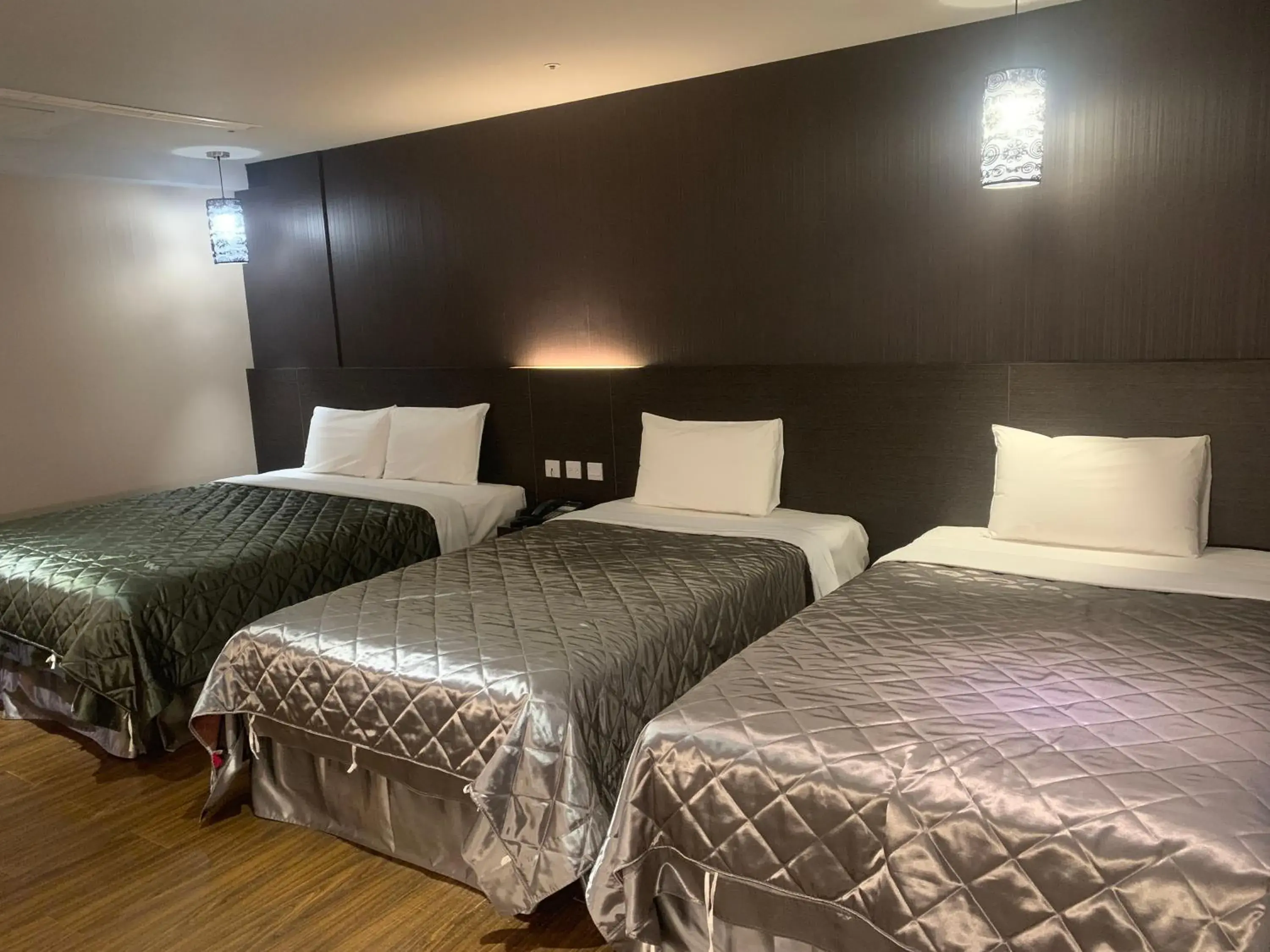 Photo of the whole room, Bed in Fine Hotel Photo of the whole room, Bed in Fine Hotel