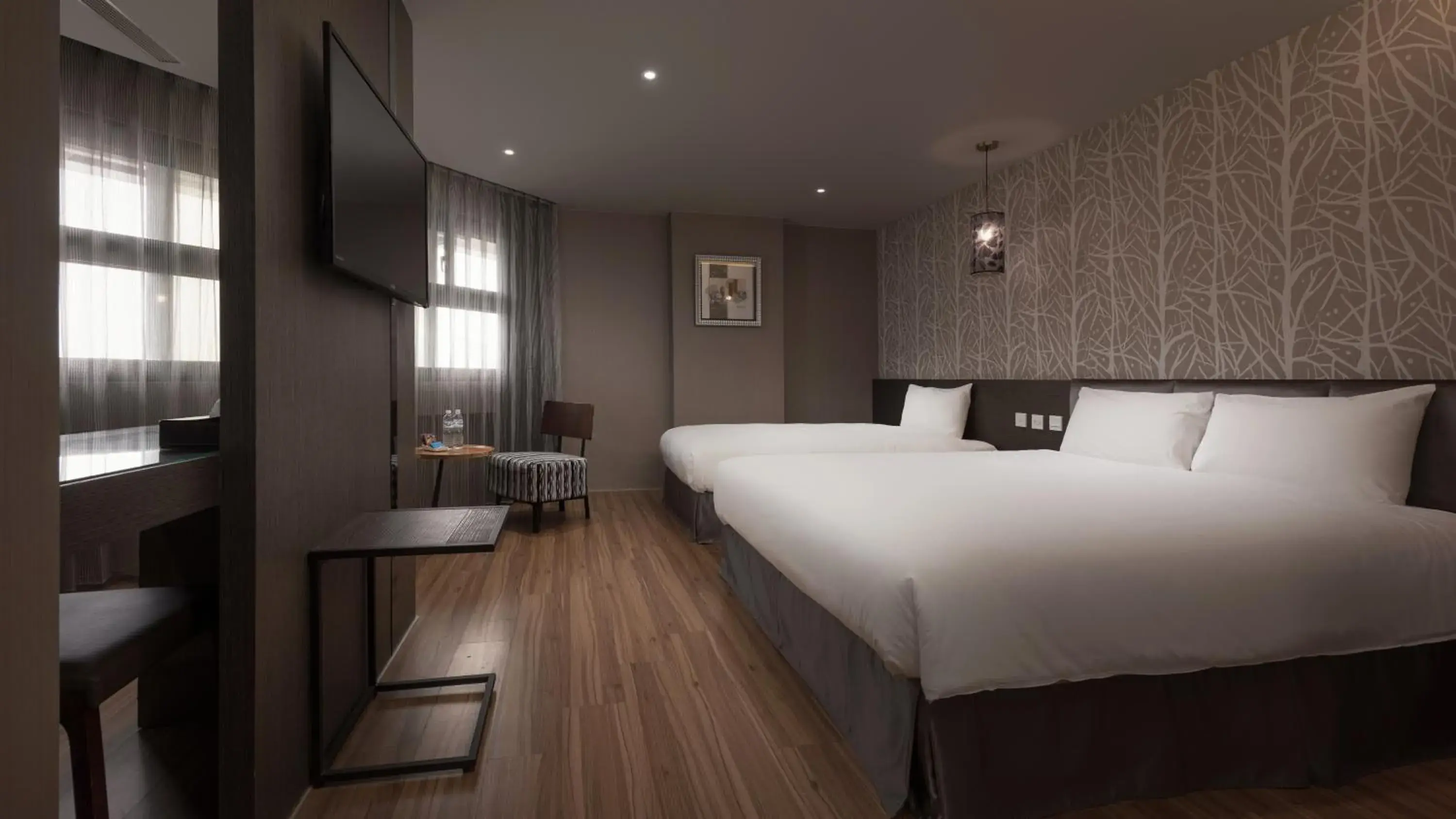 Standard Triple Room in Fine Hotel Standard Triple Room in Fine Hotel