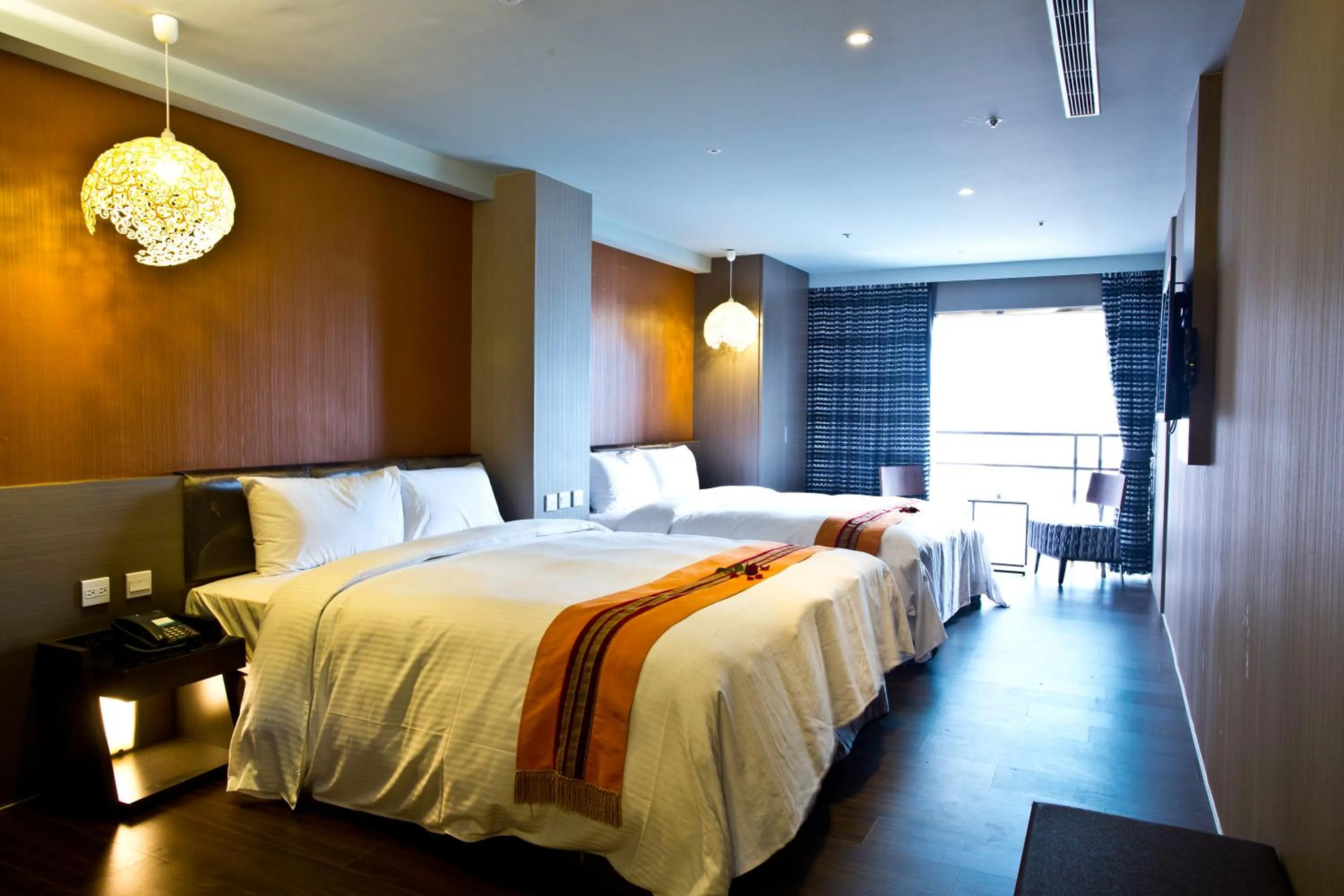 Photo of the whole room, Bed in Fine Hotel