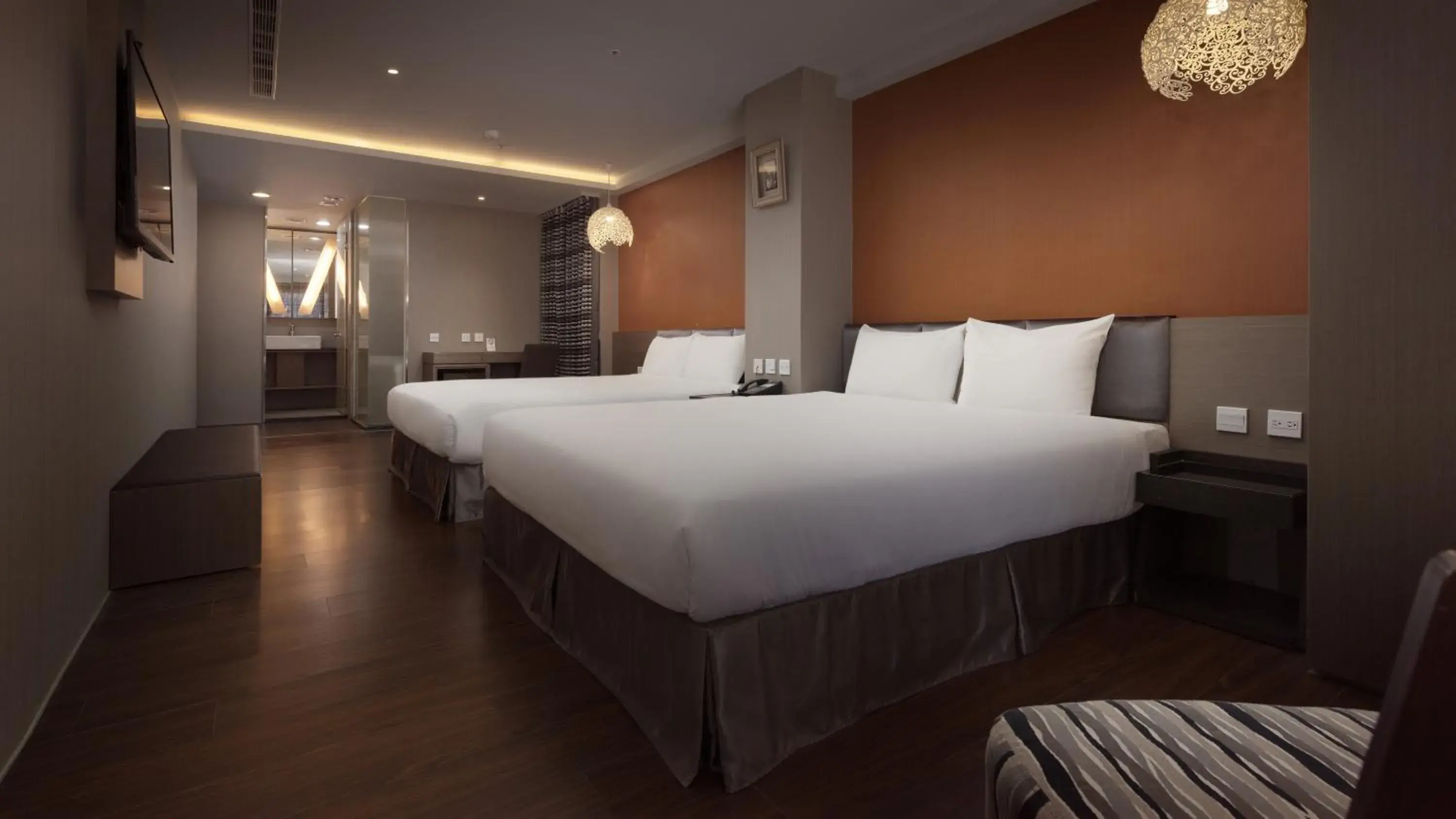 Deluxe Quadruple Room in Fine Hotel Deluxe Quadruple Room in Fine Hotel