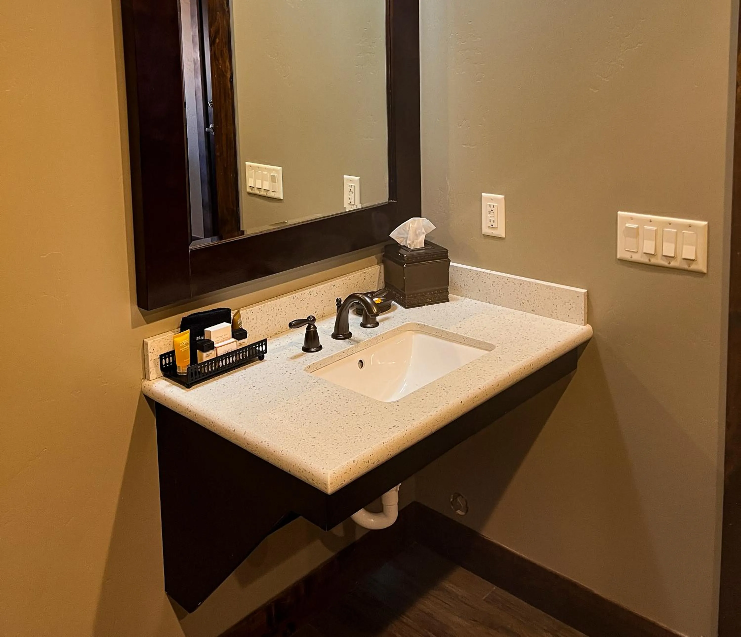 Bathroom in Desert Rose Resort & Cabins