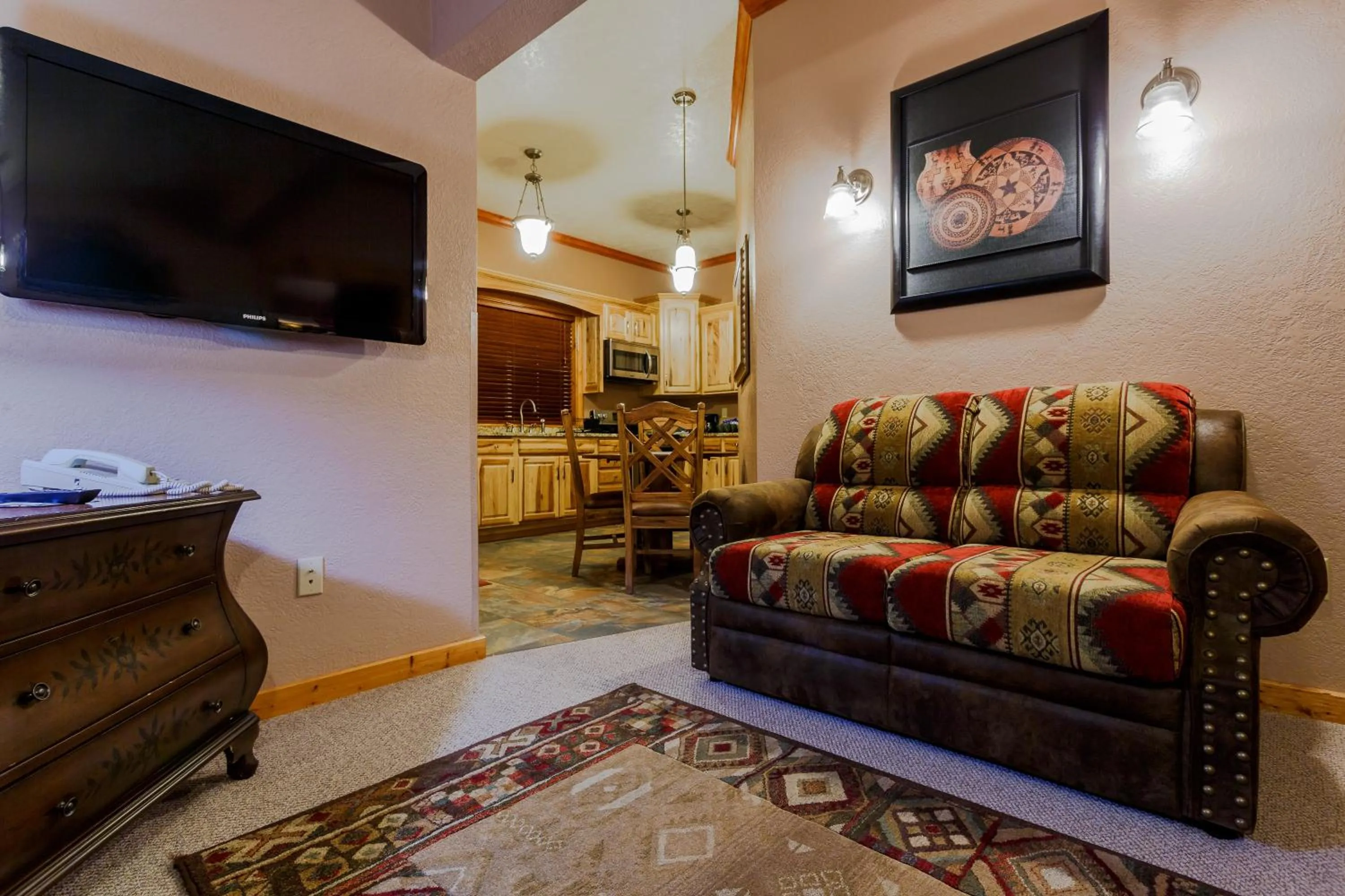 Living room in Desert Rose Resort & Cabins