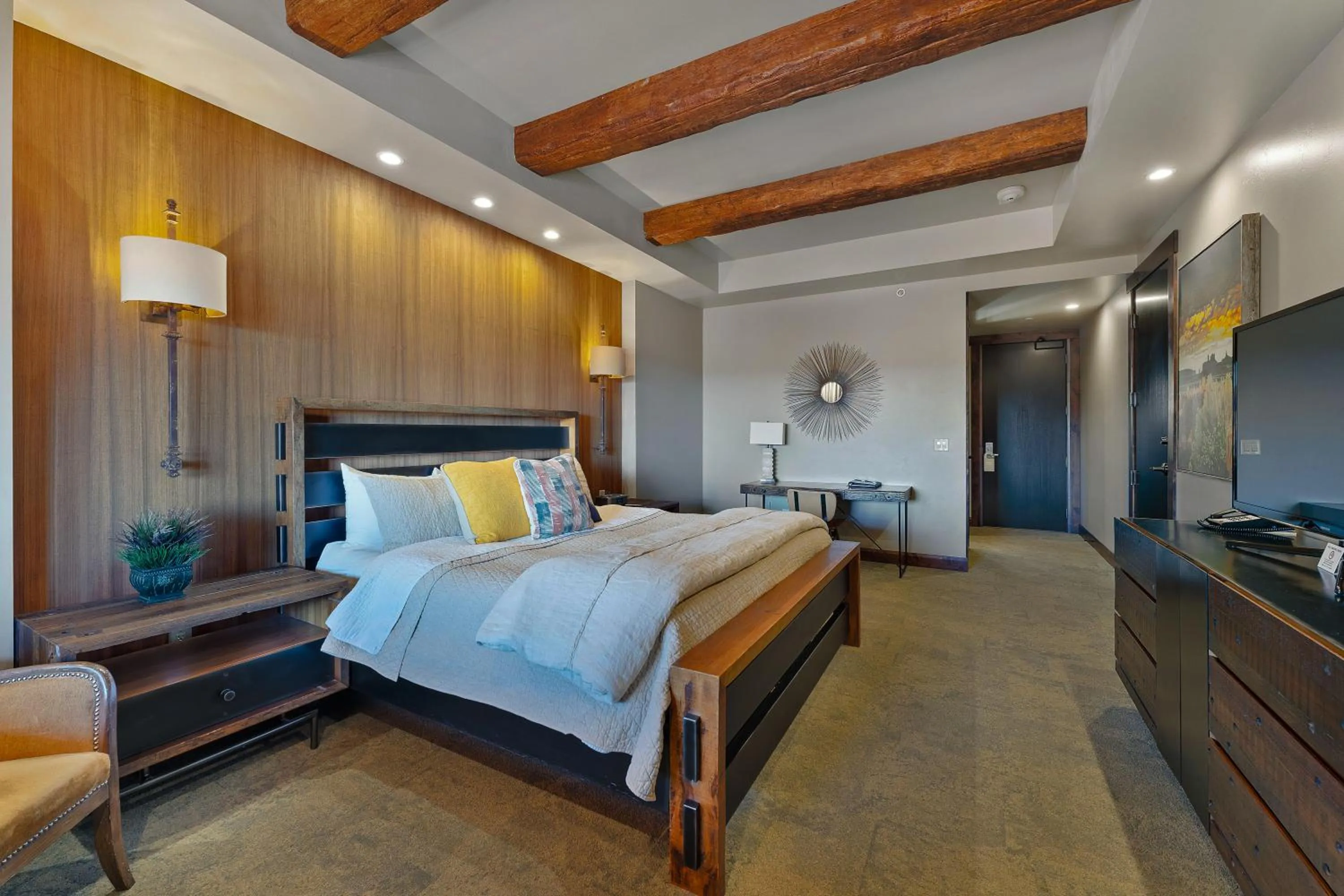 Bedroom, Bed in Desert Rose Resort & Cabins