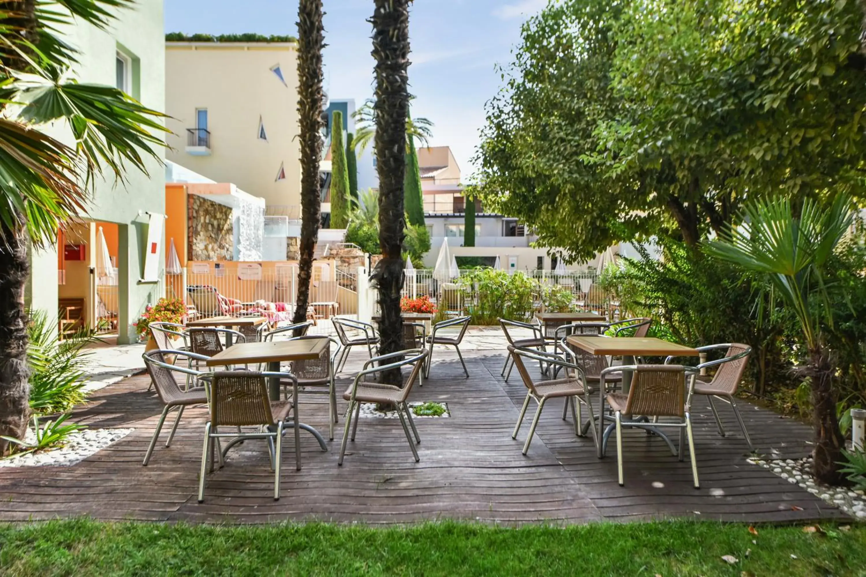 Property building in Résidence Pierre & Vacances Premium Port Prestige Property building in Résidence Pierre & Vacances Premium Port Prestige