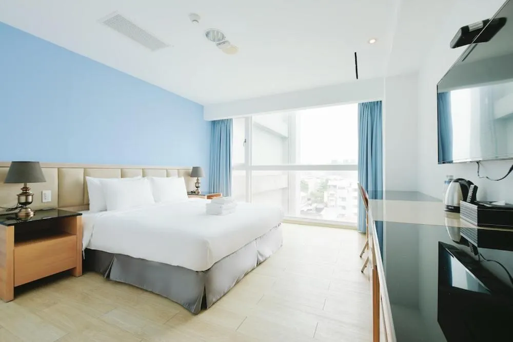 Bed in Hotel Champs Elysées