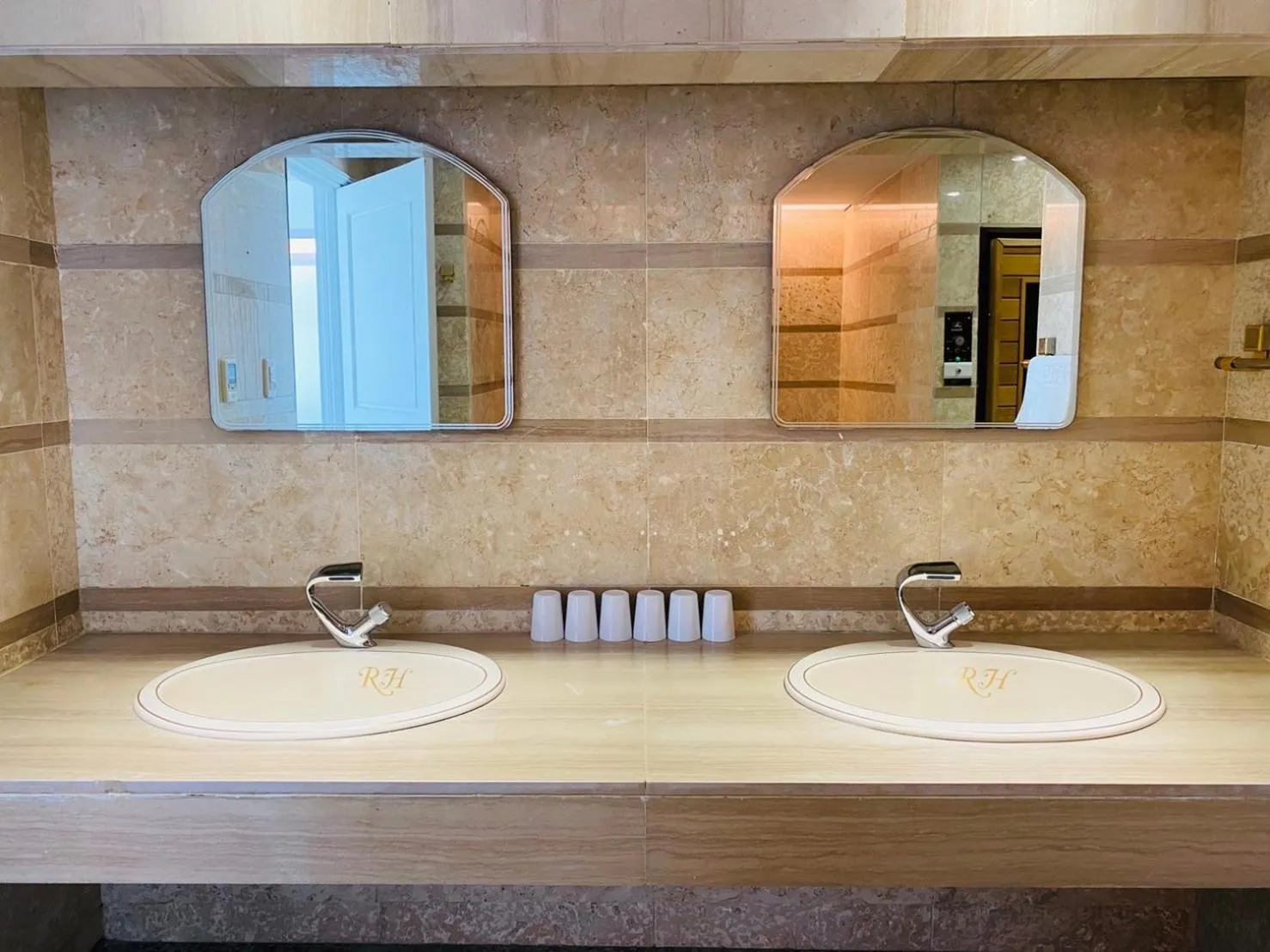 Hotel Champs Elysées