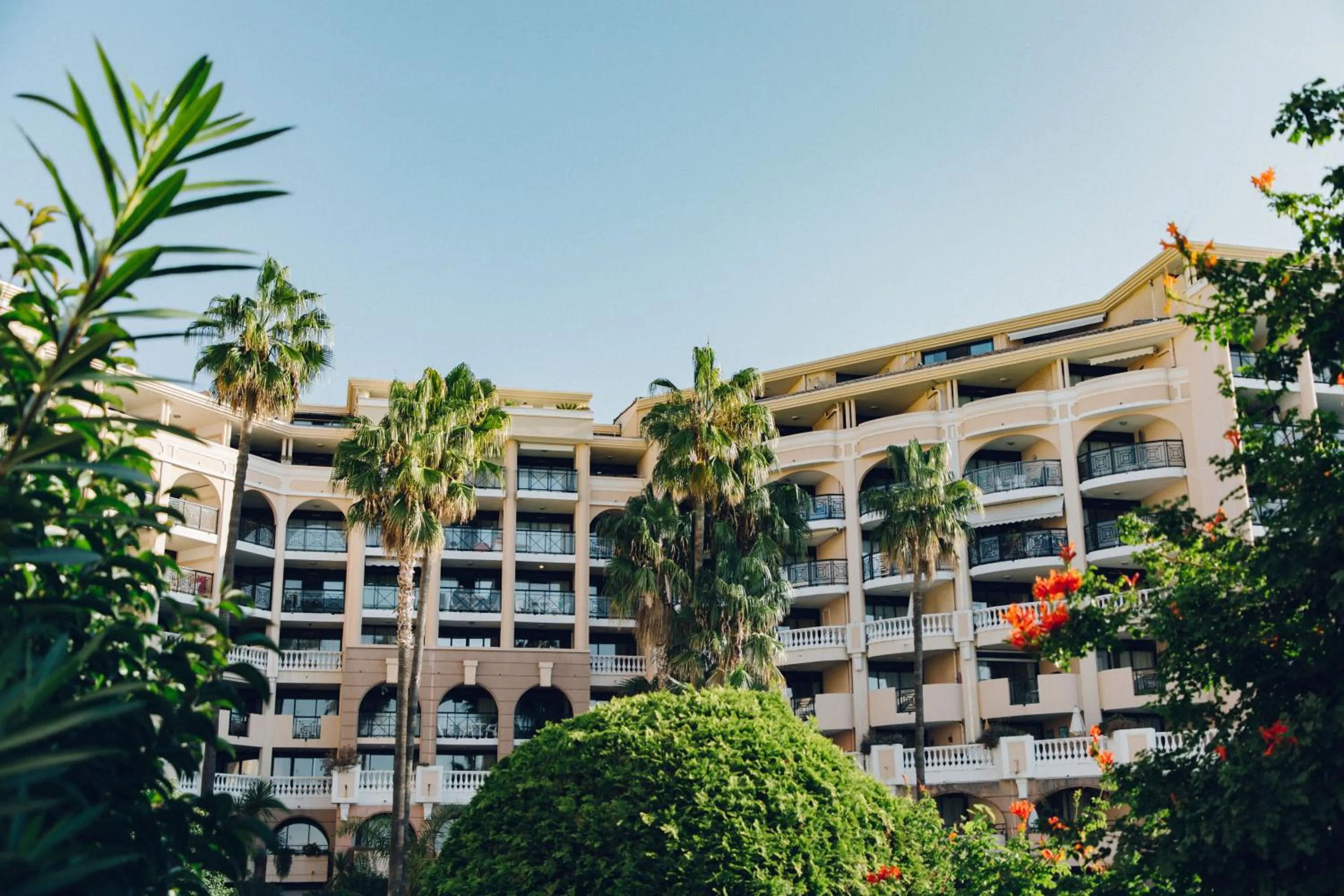 Property building in Résidence Pierre & Vacances Cannes Verrerie