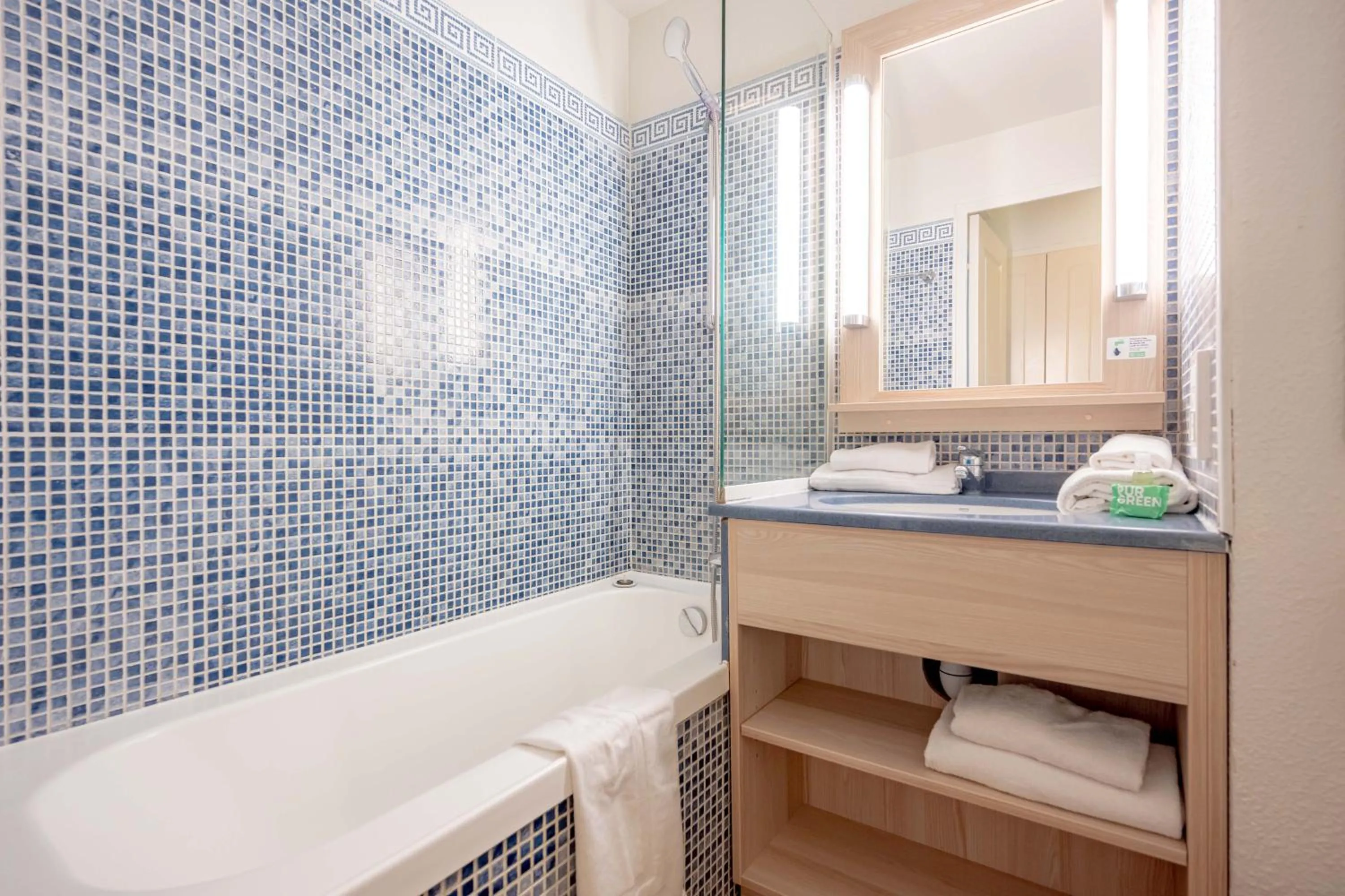 Toilet in Résidence Pierre & Vacances Cannes Verrerie