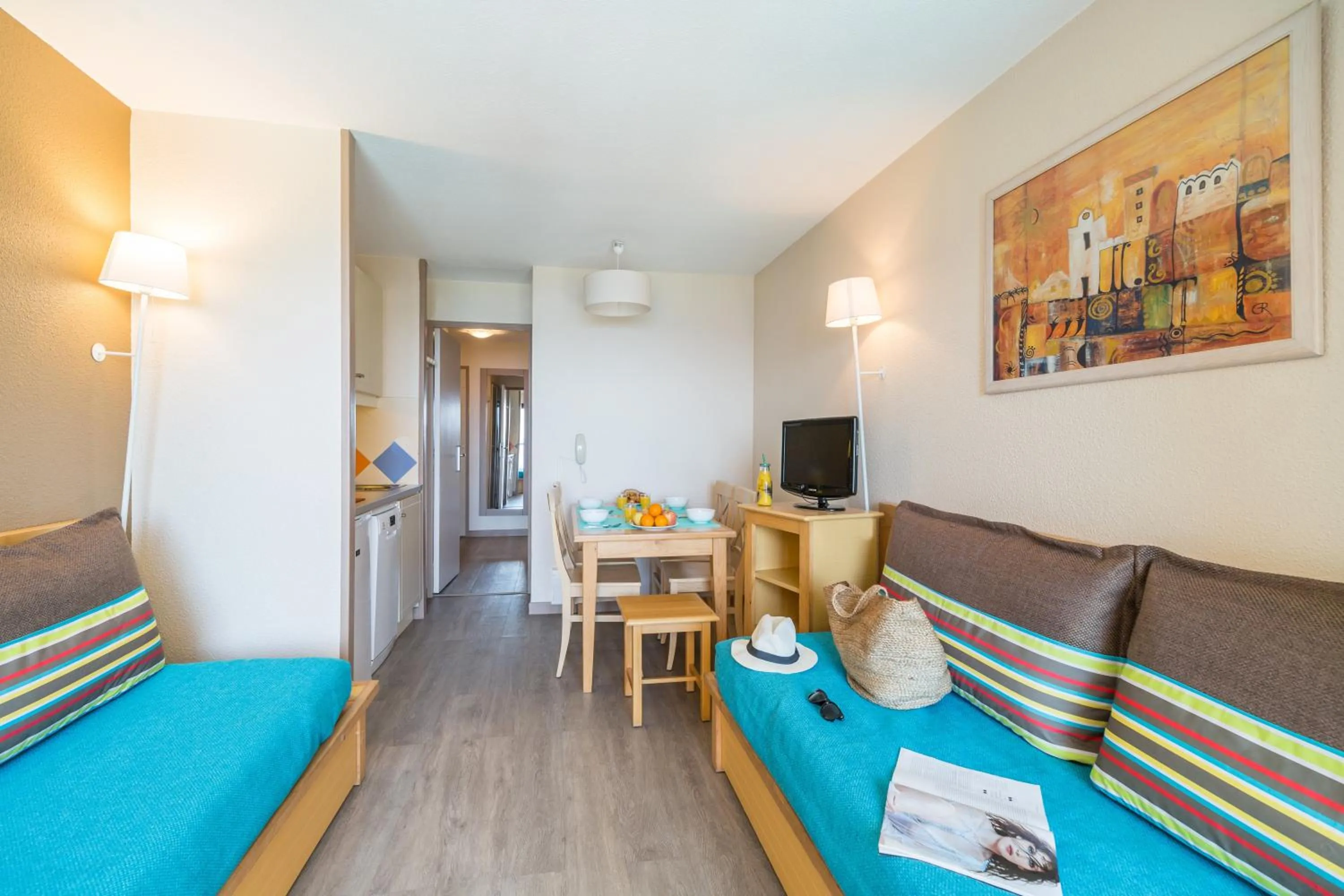 Communal lounge/ TV room in Résidence Pierre & Vacances Cannes Verrerie