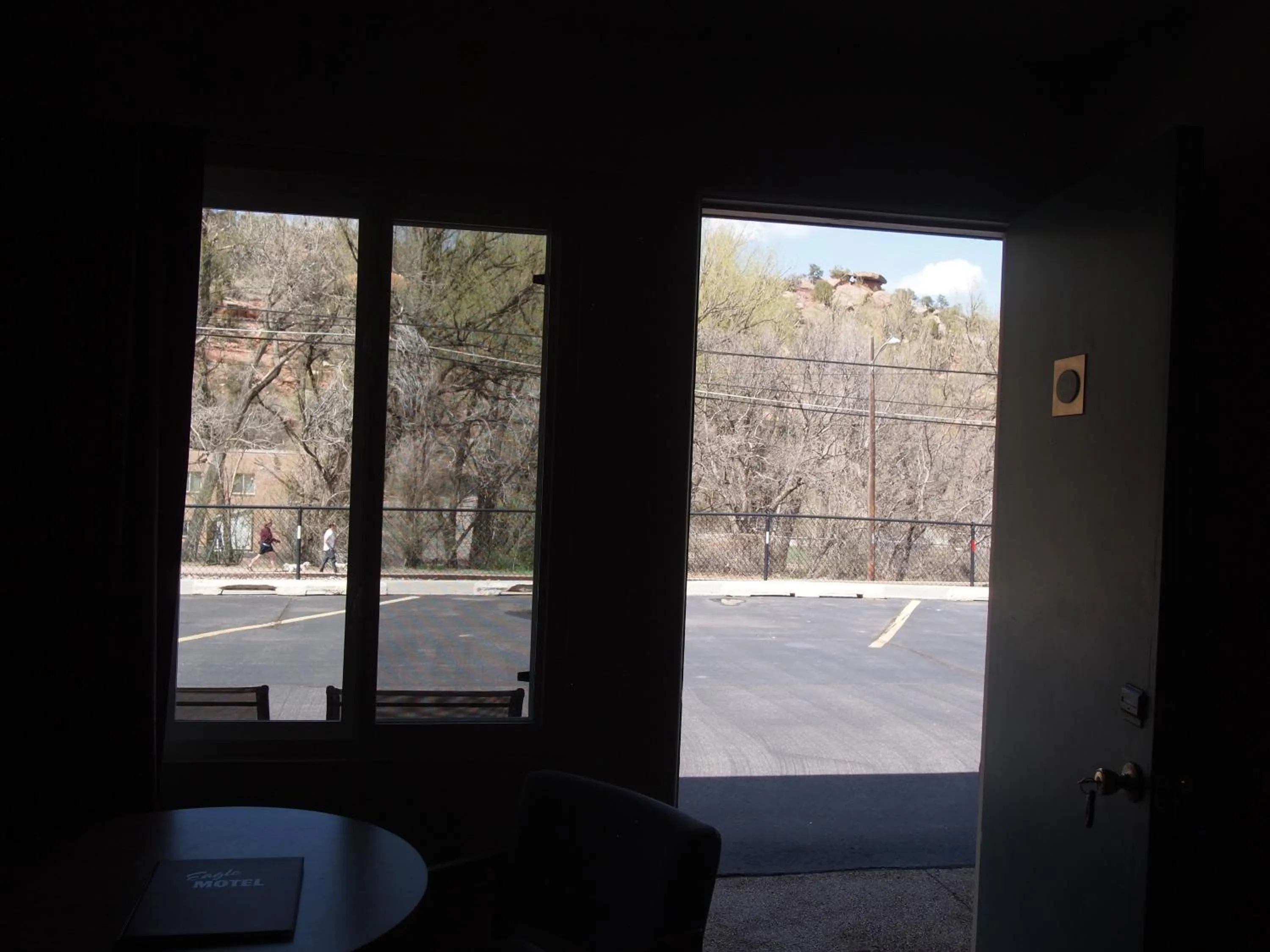 Bedroom in Eagle Motel