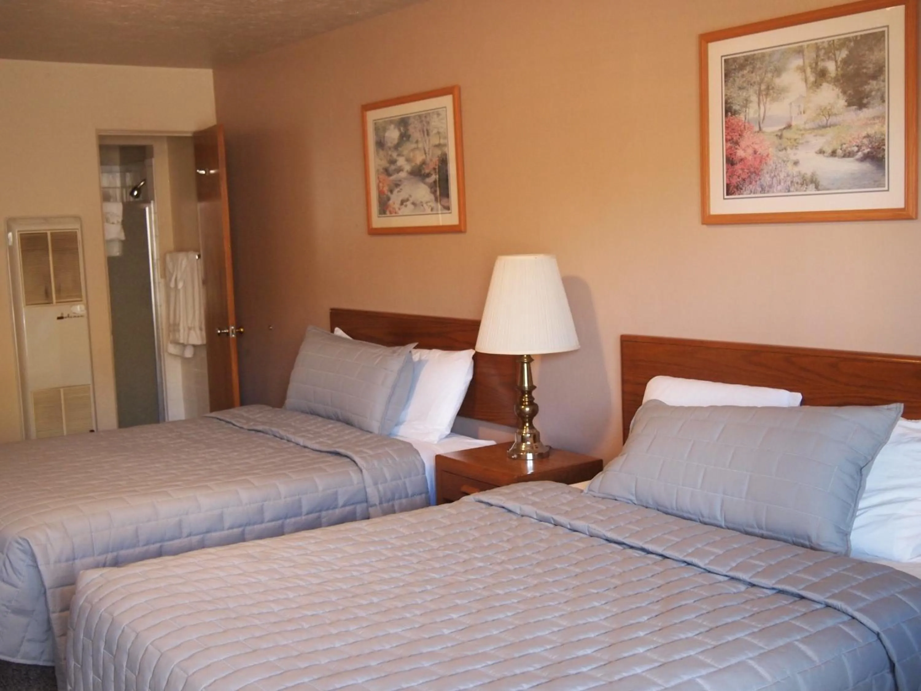 Bedroom in Eagle Motel