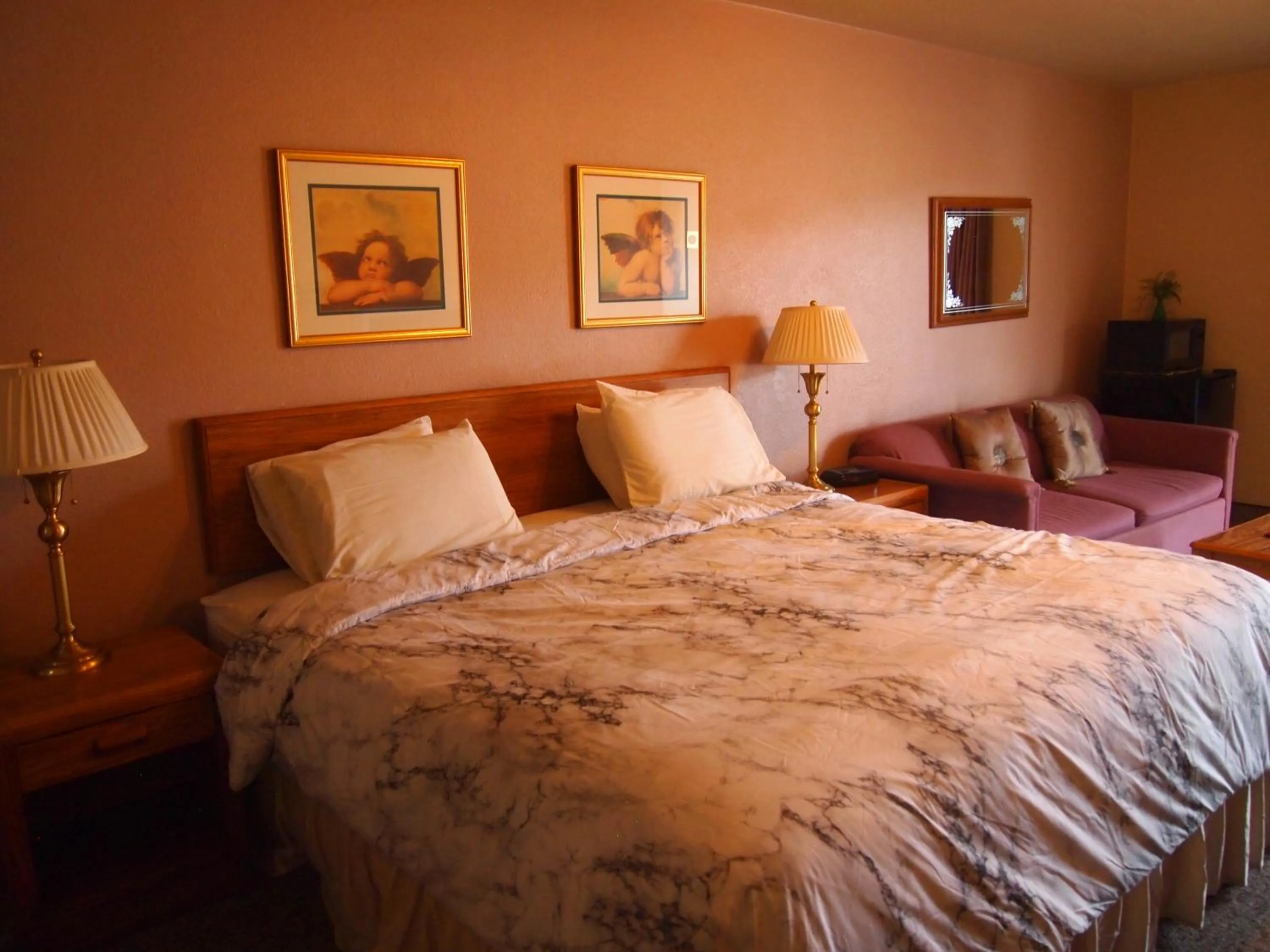 Bedroom in Eagle Motel