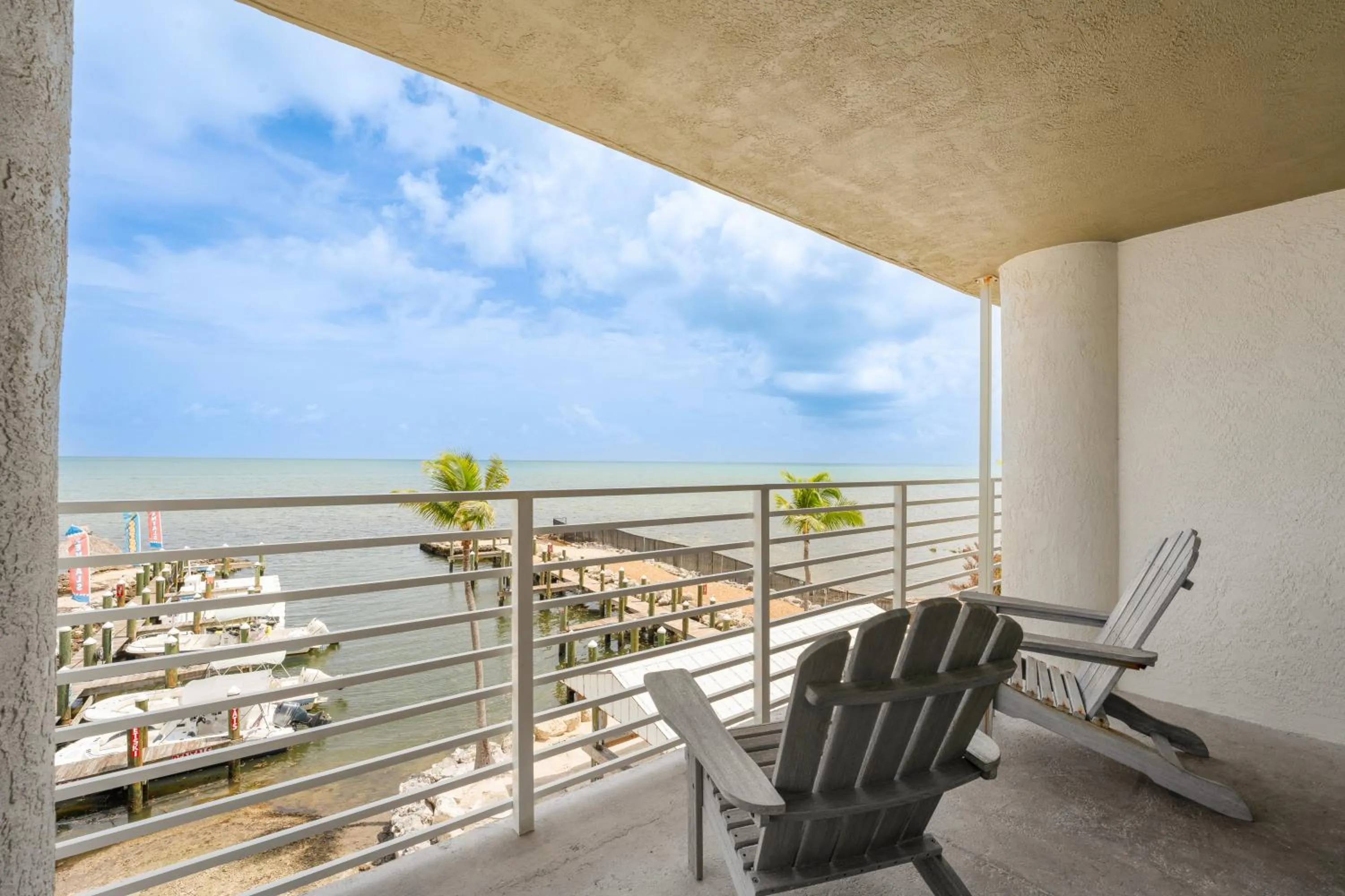 Balcony/Terrace in Hadley Resort and Marina