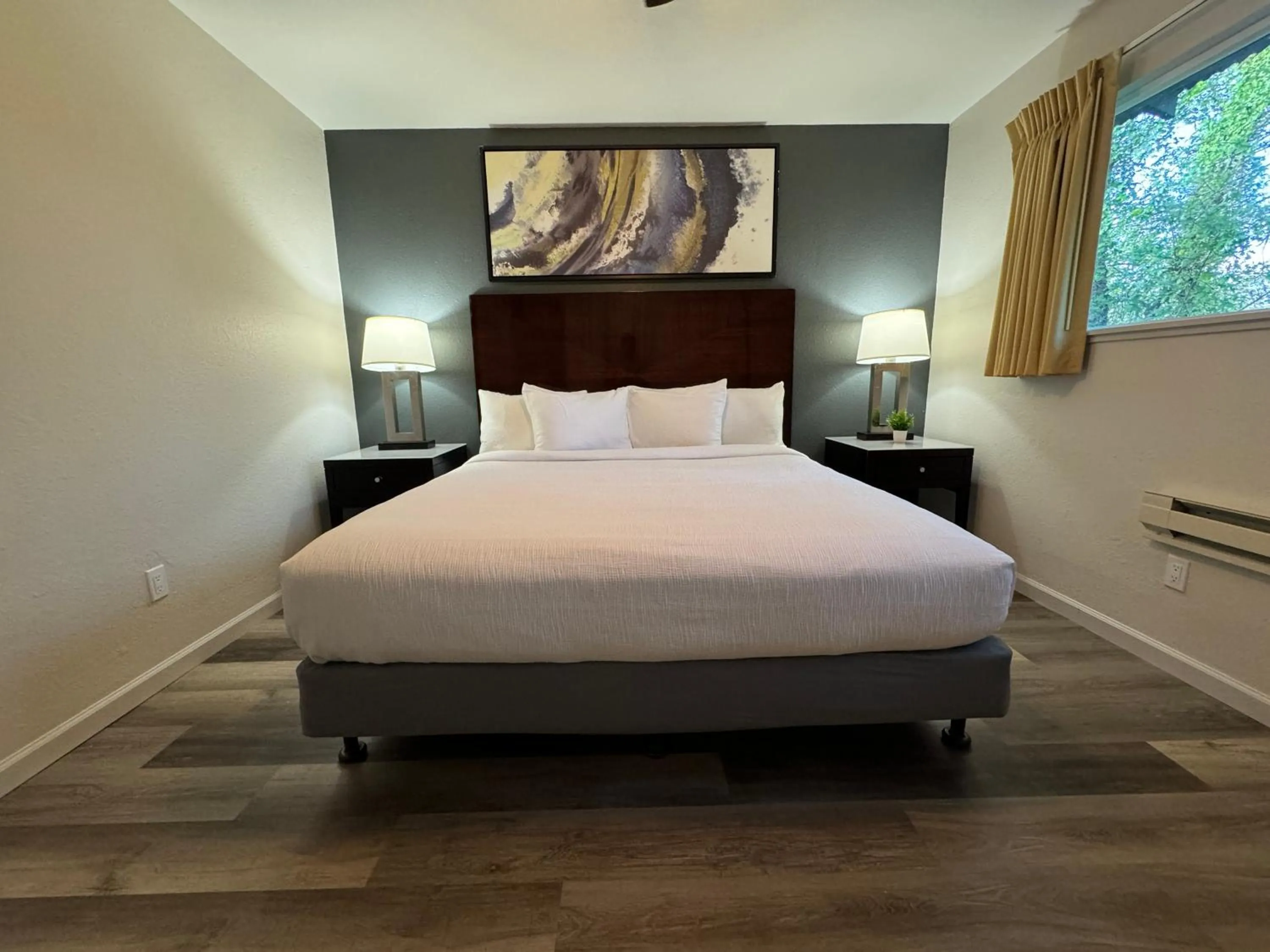 Bed in The Jackson Lodge