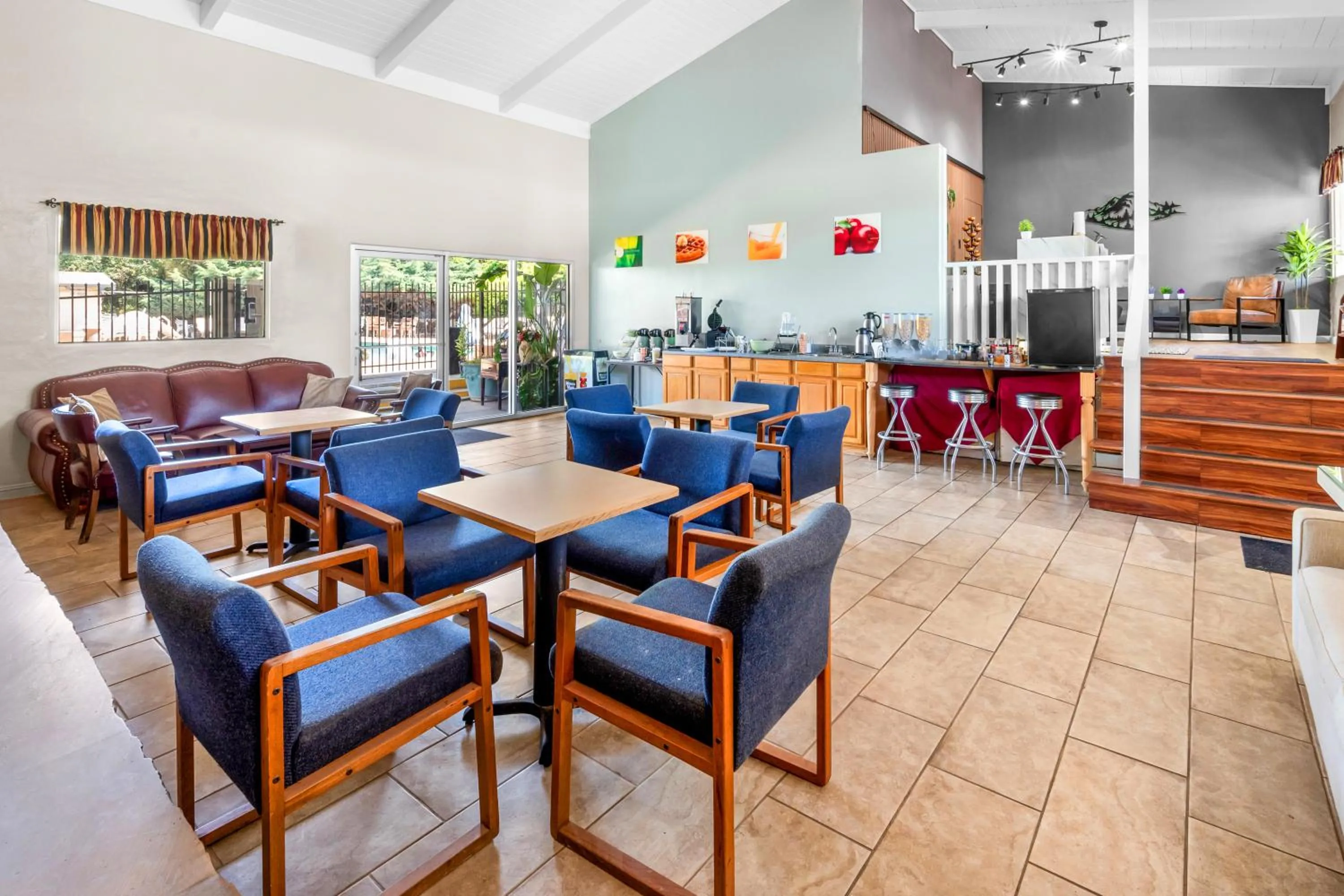 Breakfast in Quality Inn & Suites