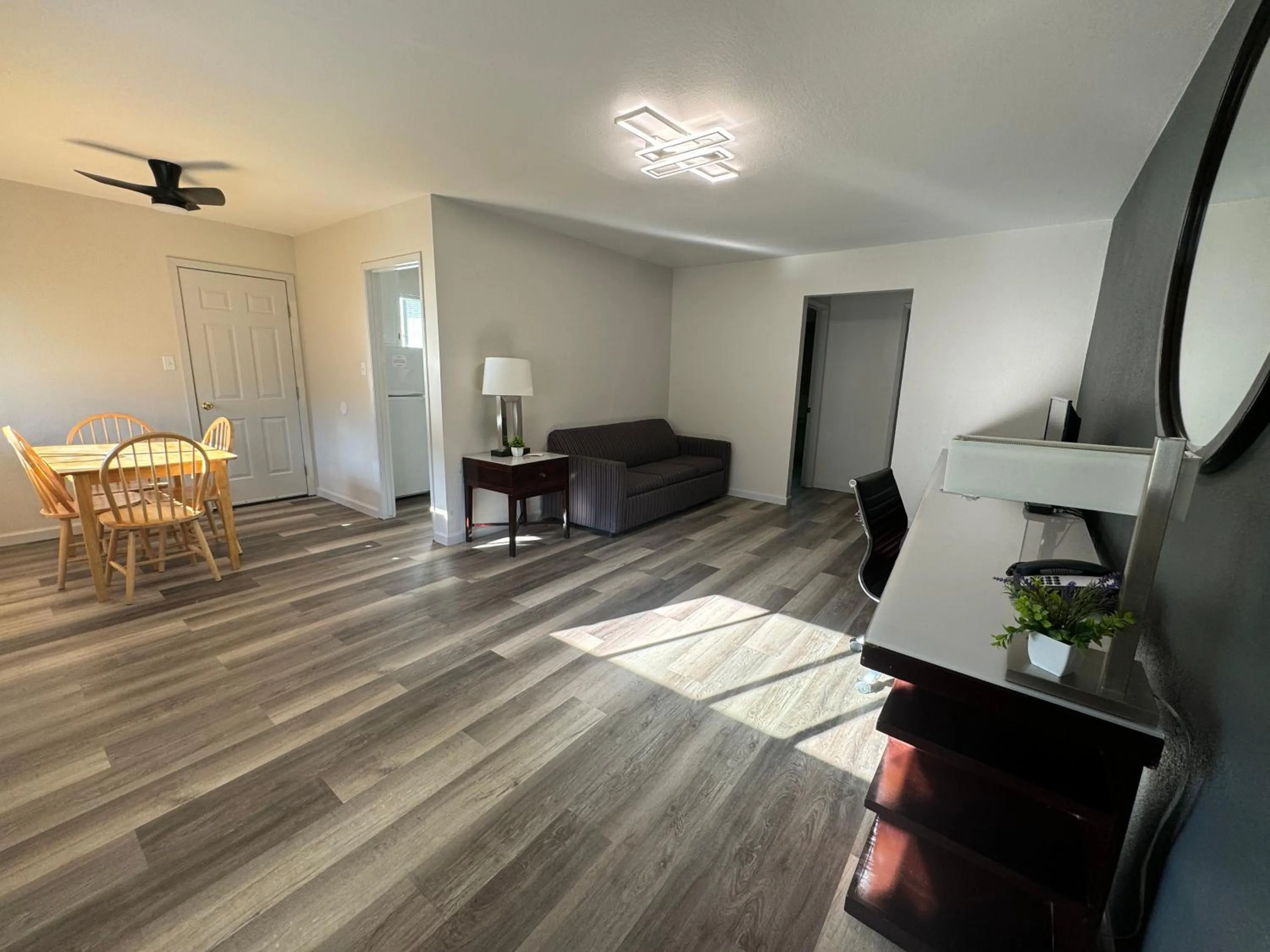 TV and multimedia, Seating Area in The Jackson Lodge