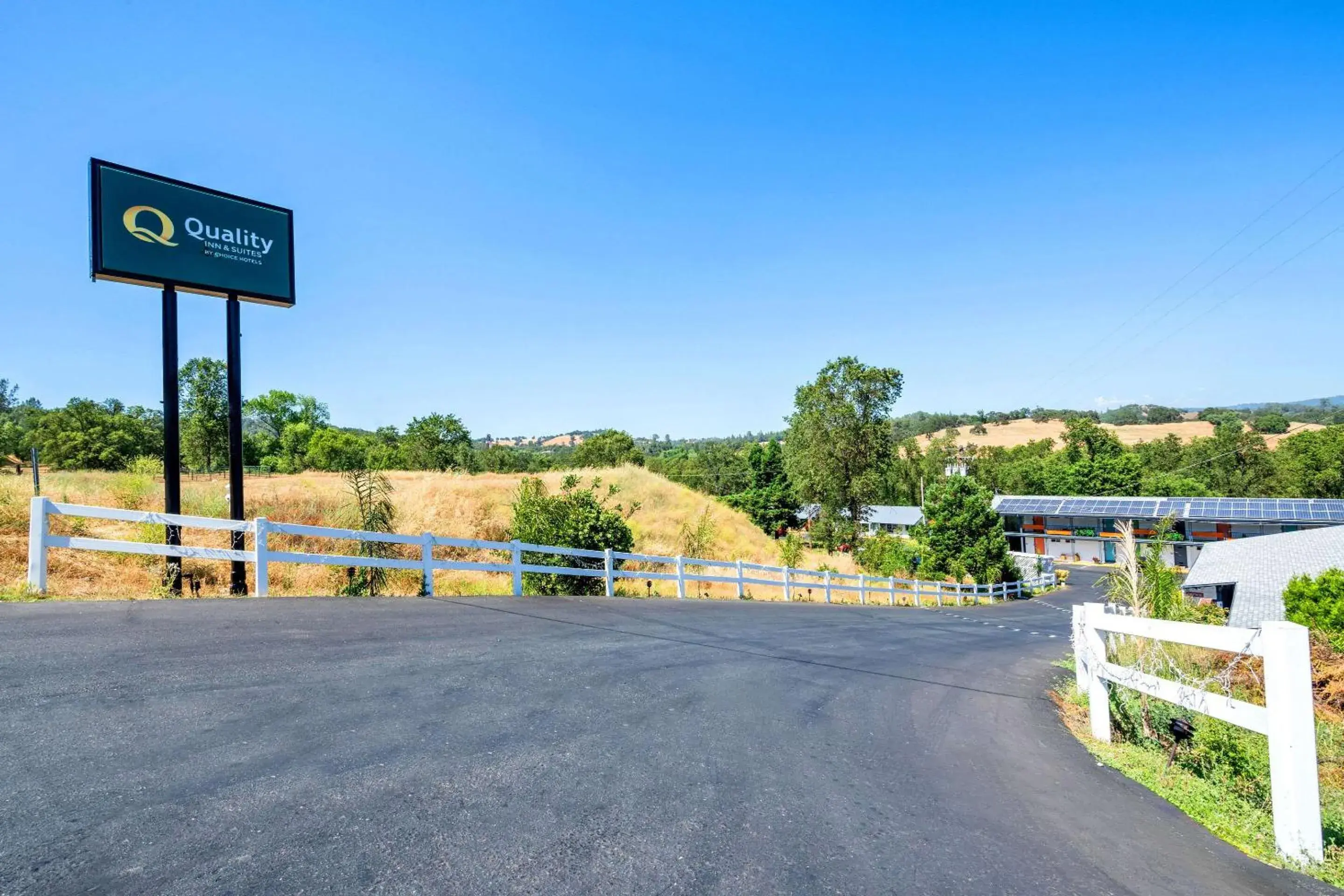 Property building in Quality Inn & Suites Property building in Quality Inn & Suites