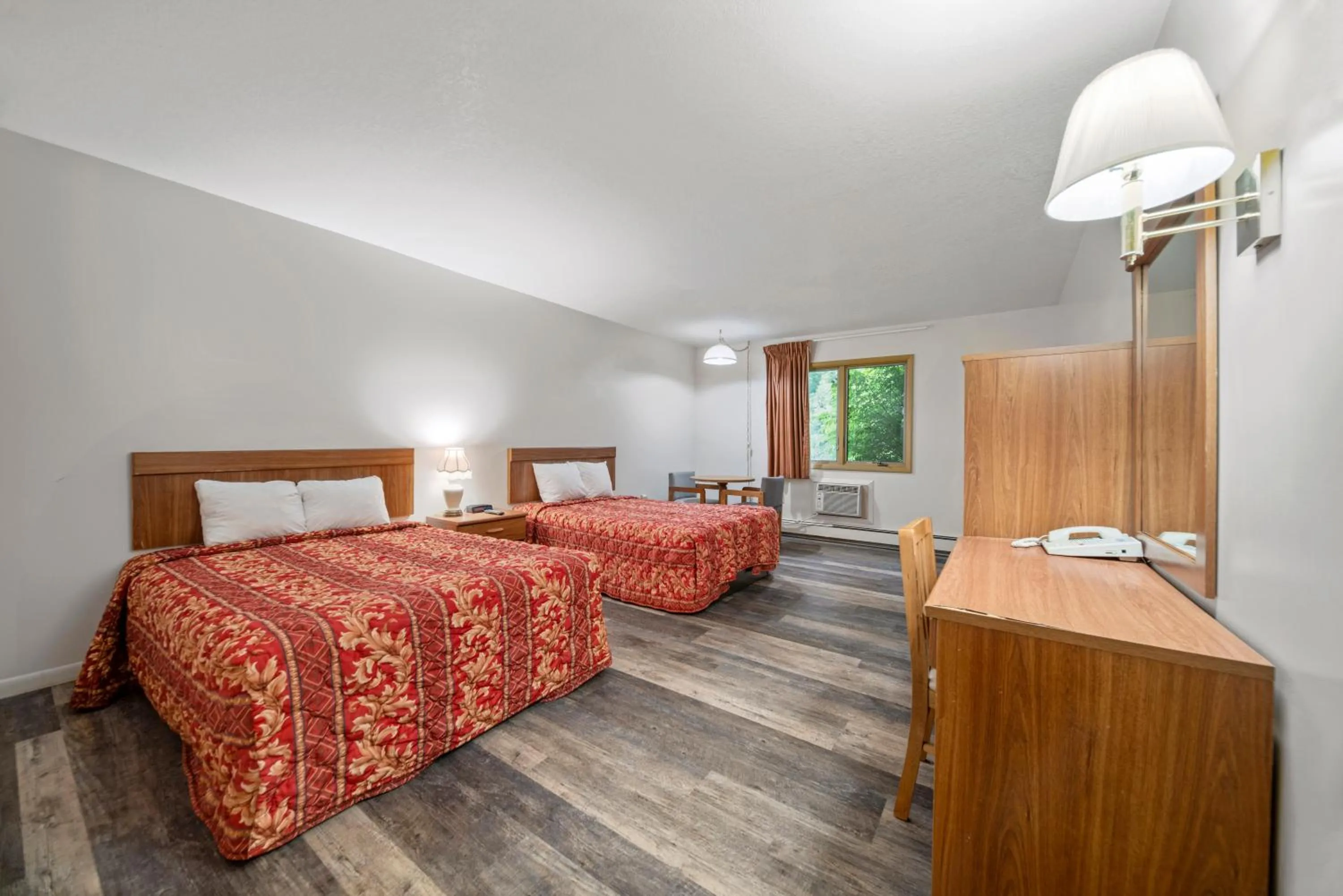 Bed in Executive Inn