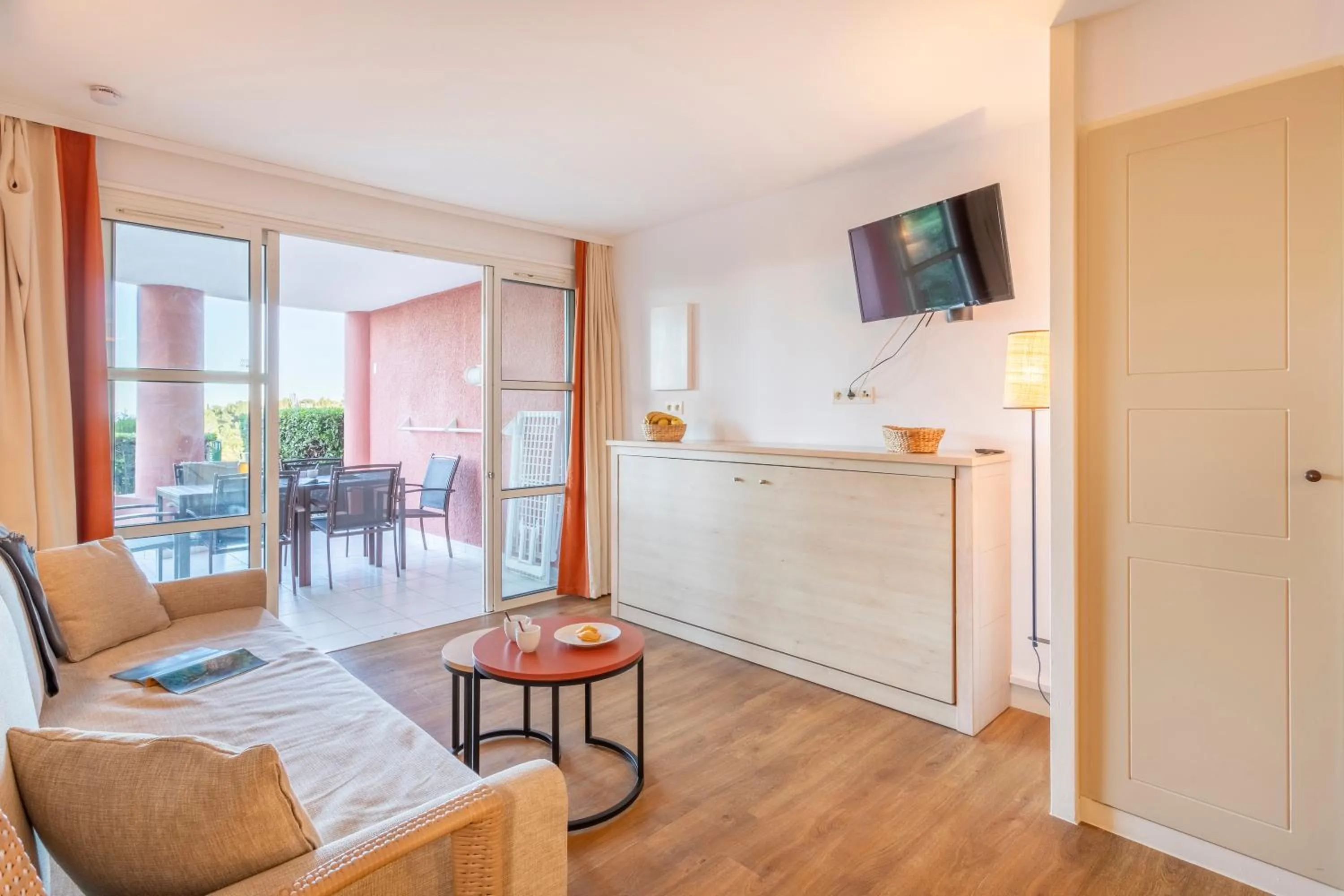 Communal lounge/ TV room in Village Pierre & Vacances Cap Esterel