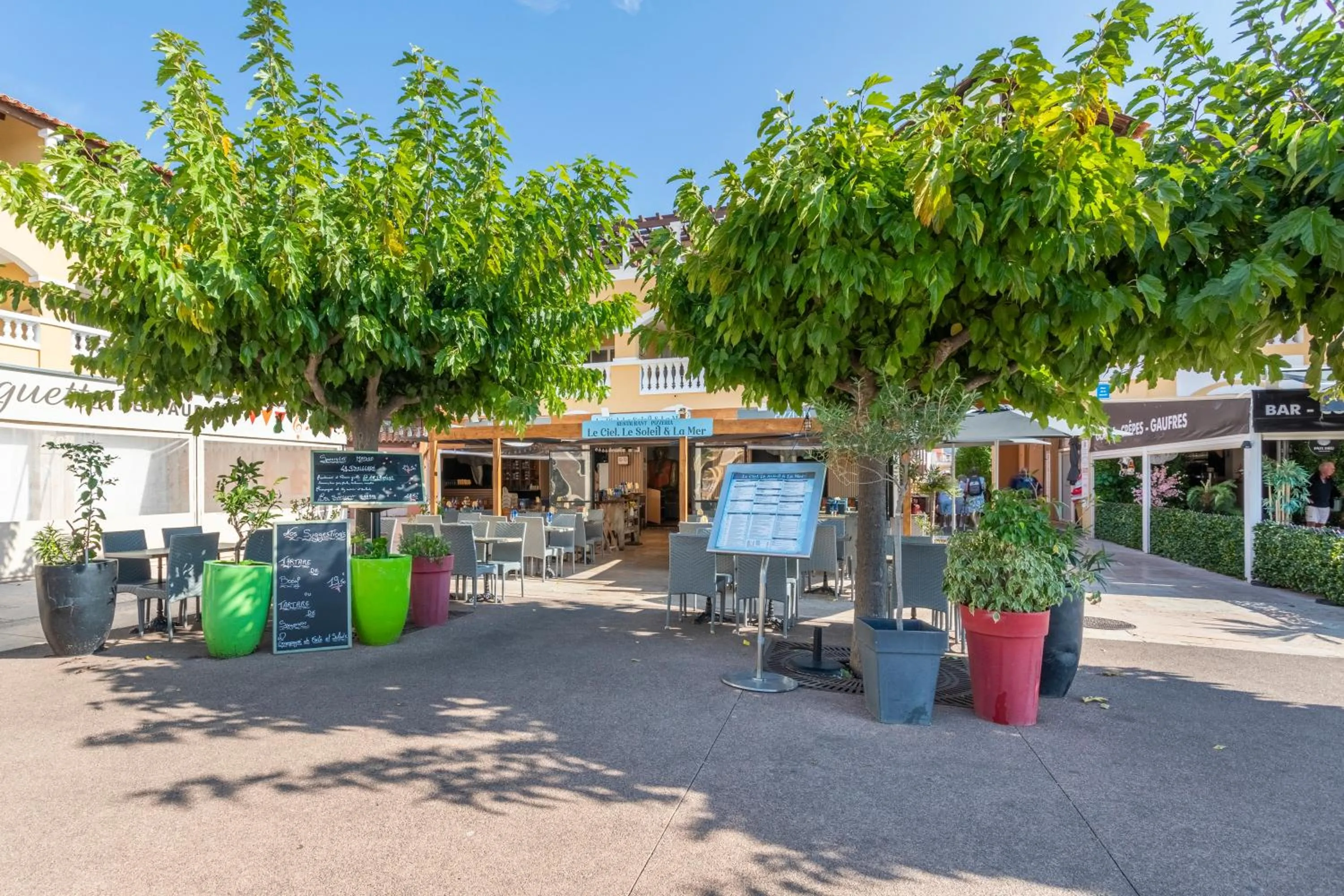 Restaurant/places to eat in Village Pierre & Vacances Cap Esterel