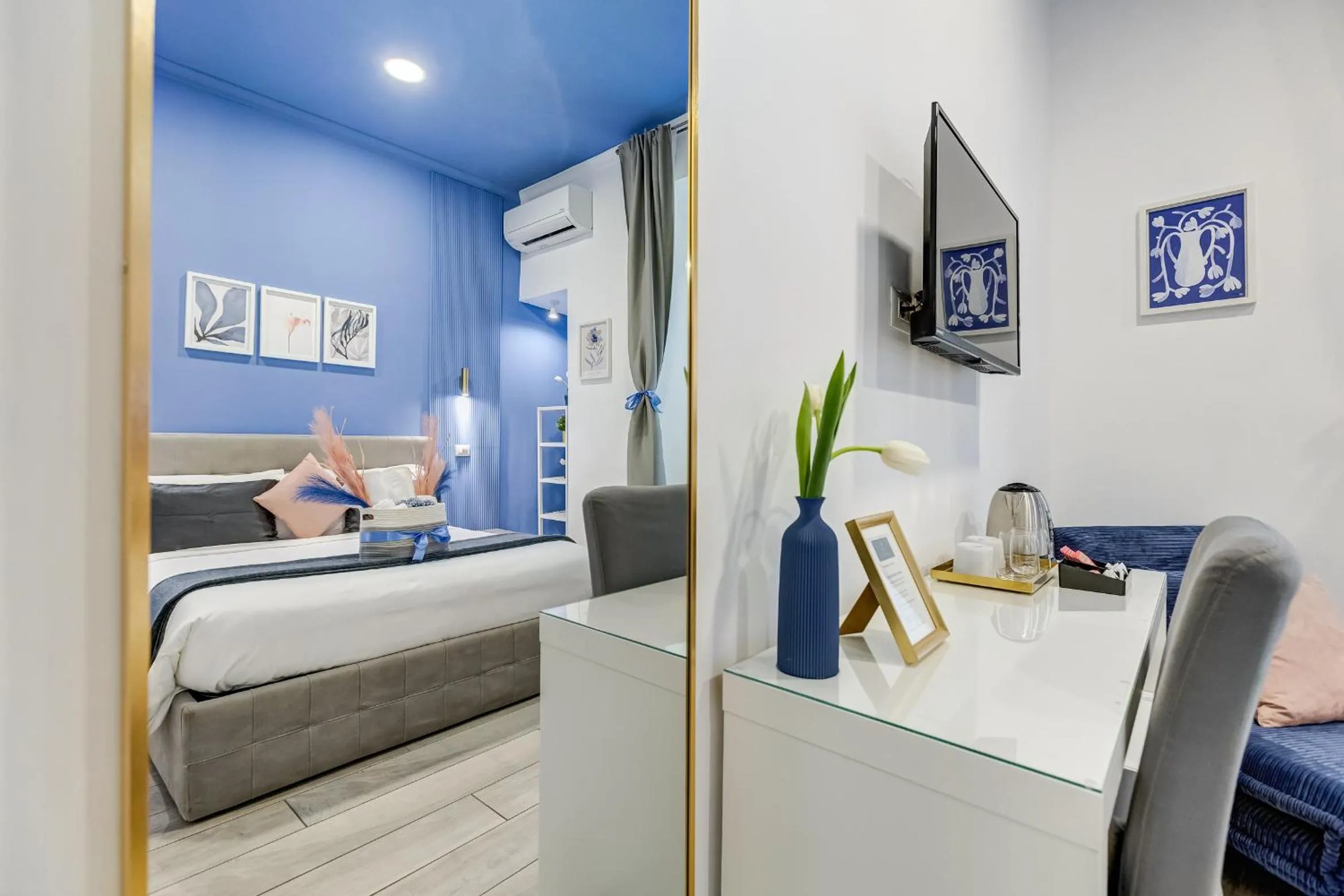 TV and multimedia, Bed in Maison Risorgimento