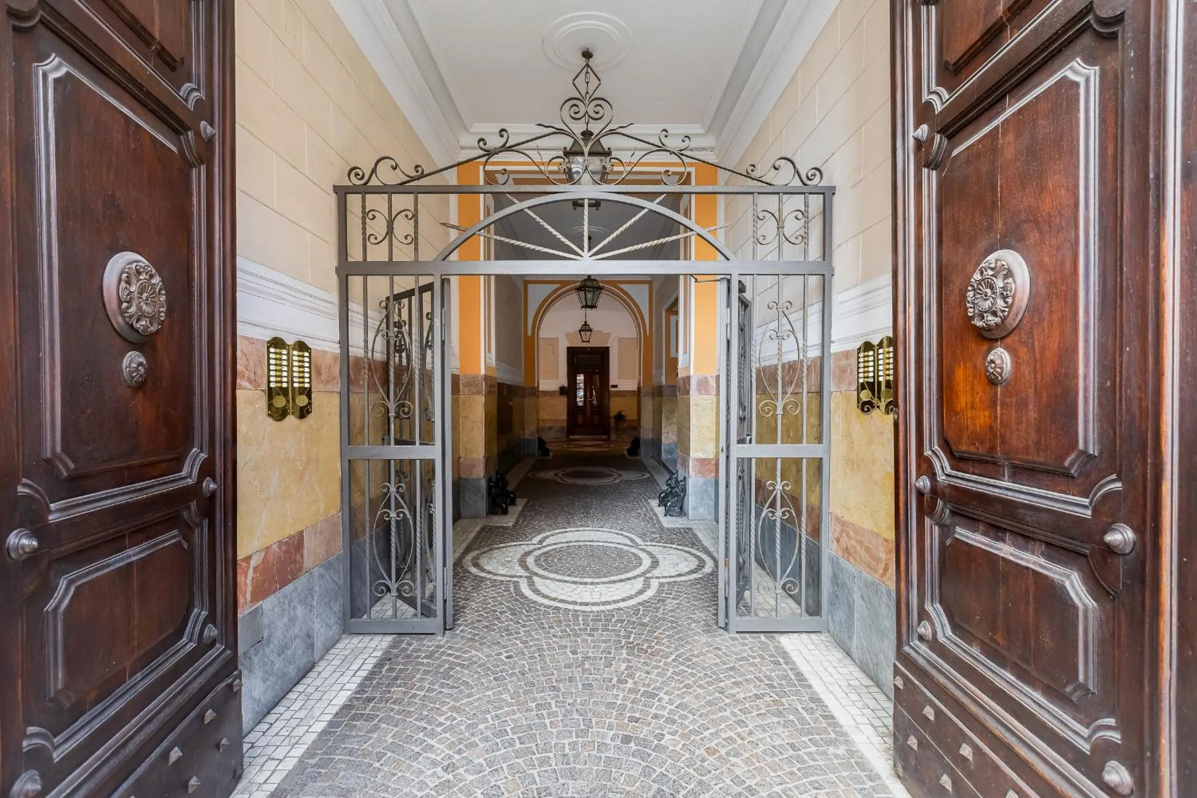 Property building in Maison Risorgimento