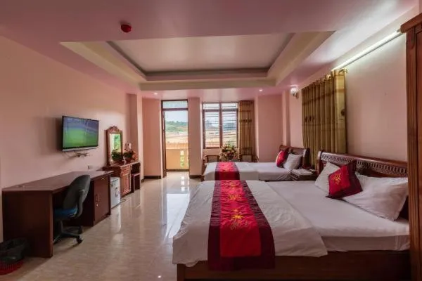 KHÁCH SẠN SEN VÀNG