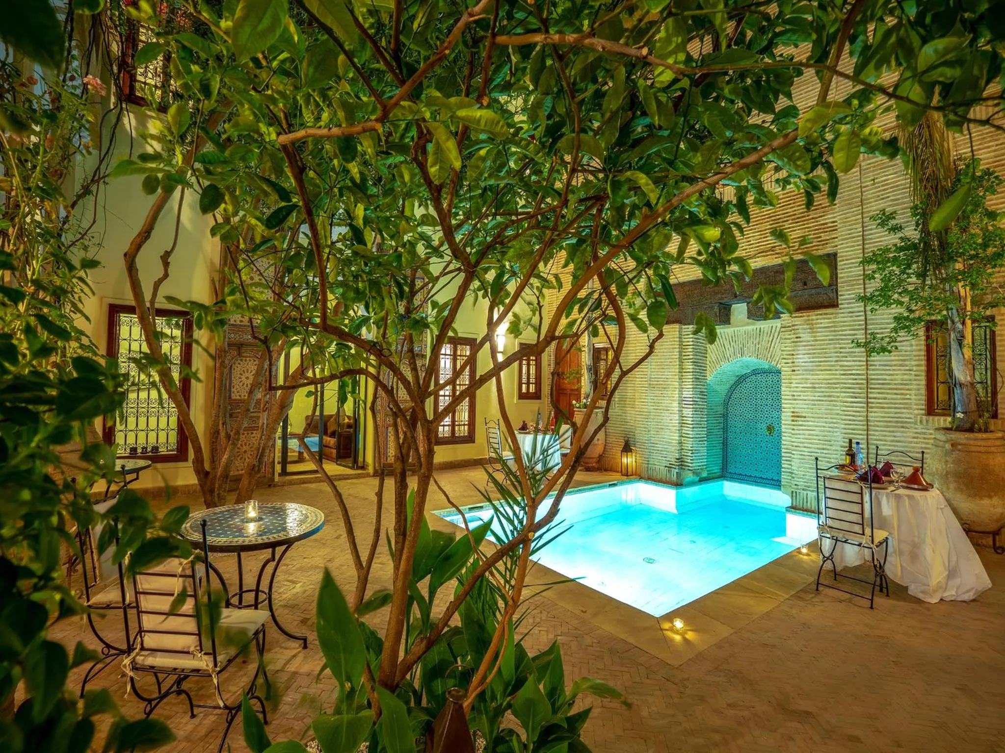 Swimming pool in Riad Il Parco dei Principi