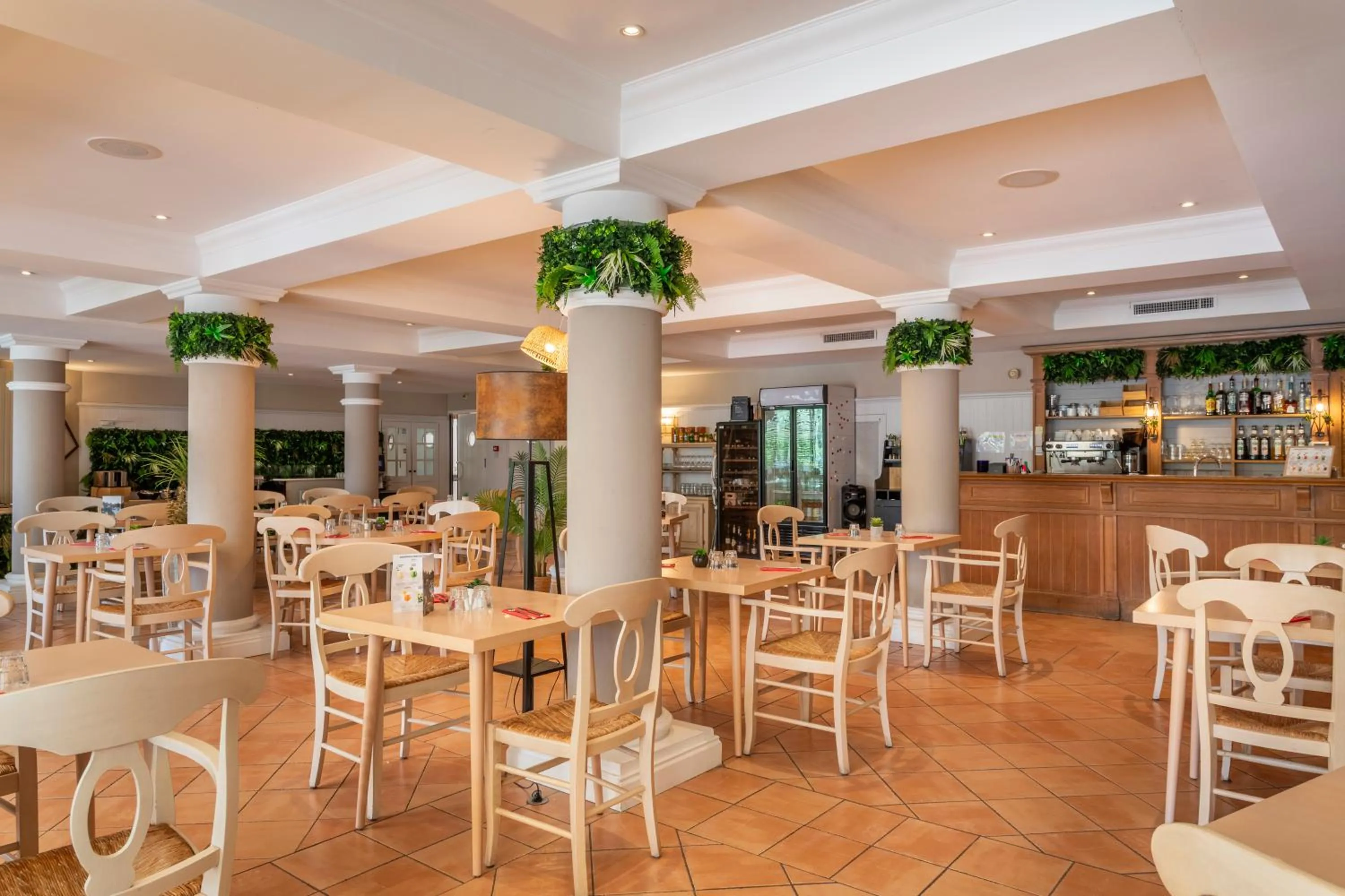 Restaurant/places to eat in Résidence Pierre & Vacances Premium Les Calanques des Issambres