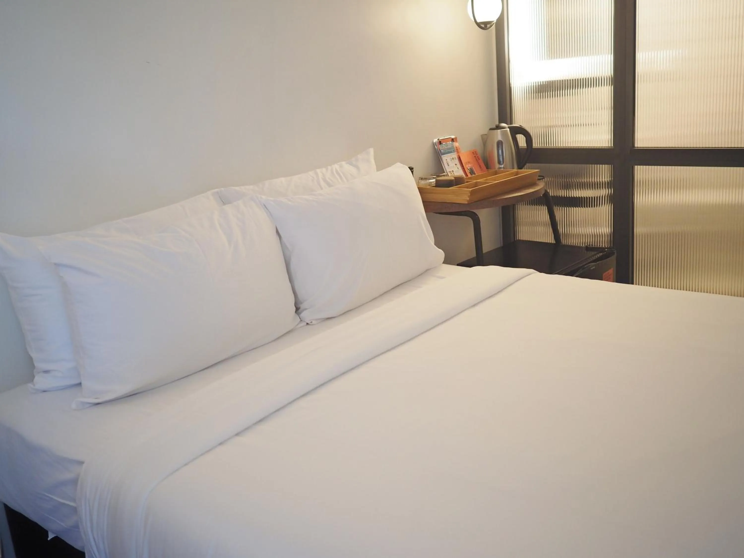 Bedroom, Bed in Wonderwall Hotel