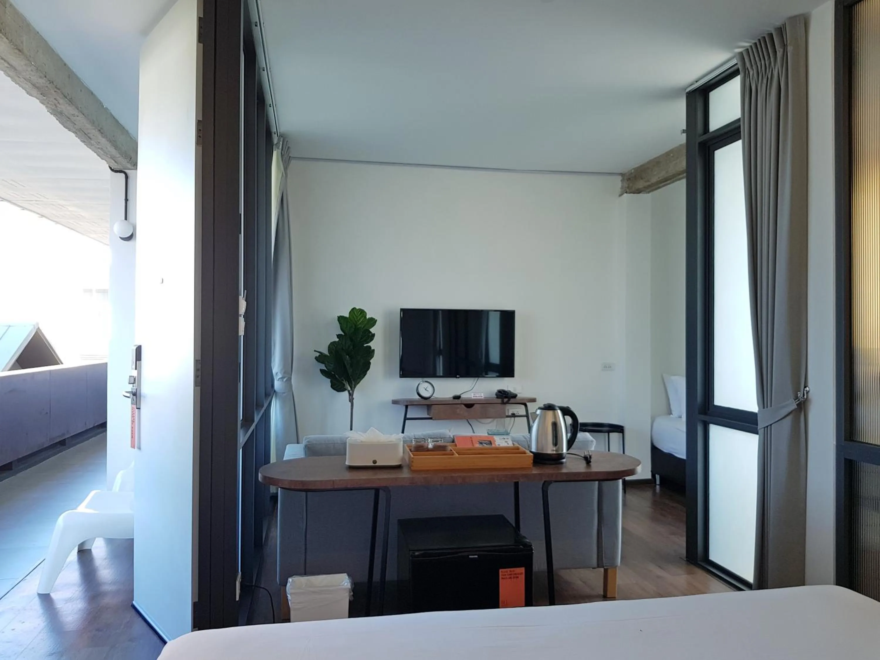 Bedroom, Bed in Wonderwall Hotel