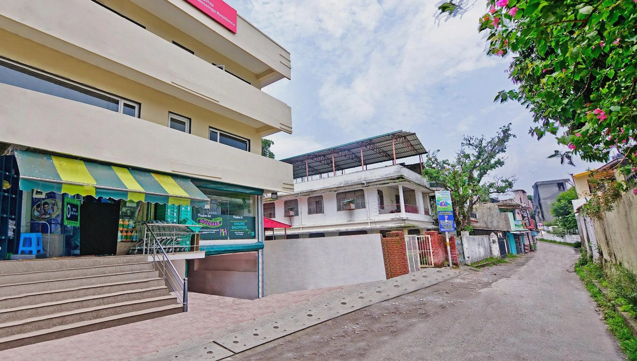 Facade/entrance in Super Hotel O Blessings Residency