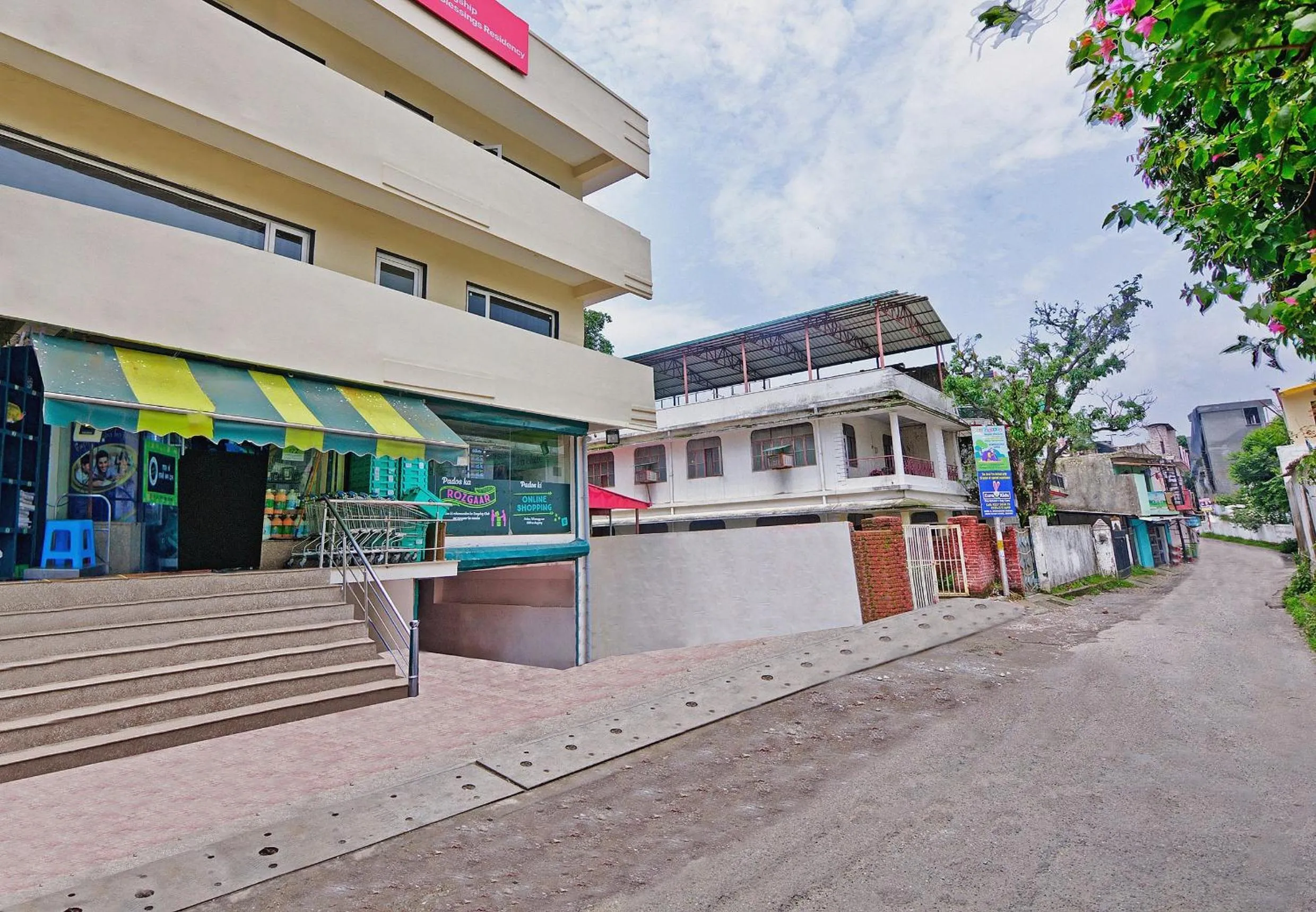 Facade/entrance in Super Hotel O Blessings Residency