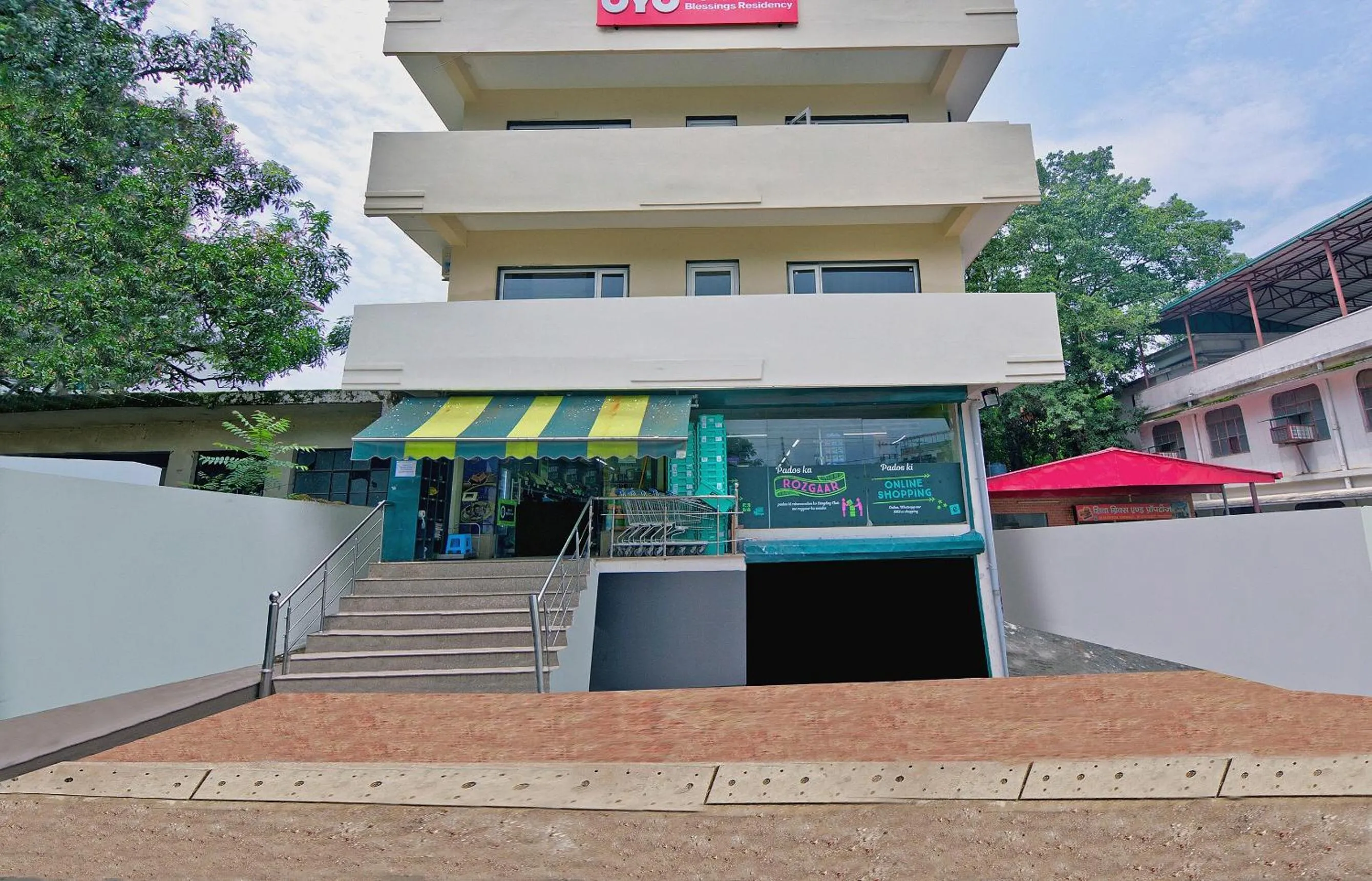 Facade/entrance in Super Hotel O Blessings Residency