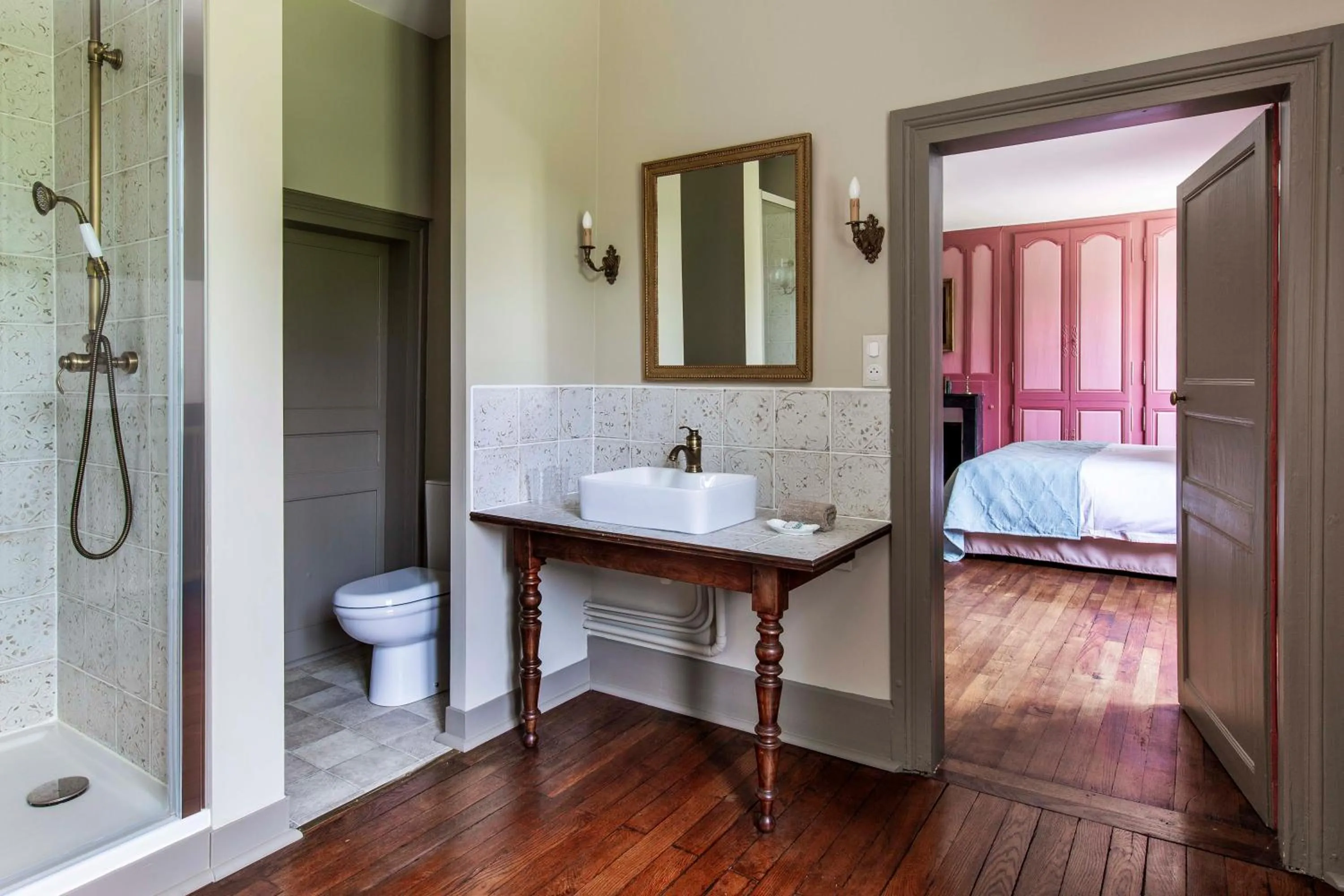 Bed in Chateau de la Villedubois