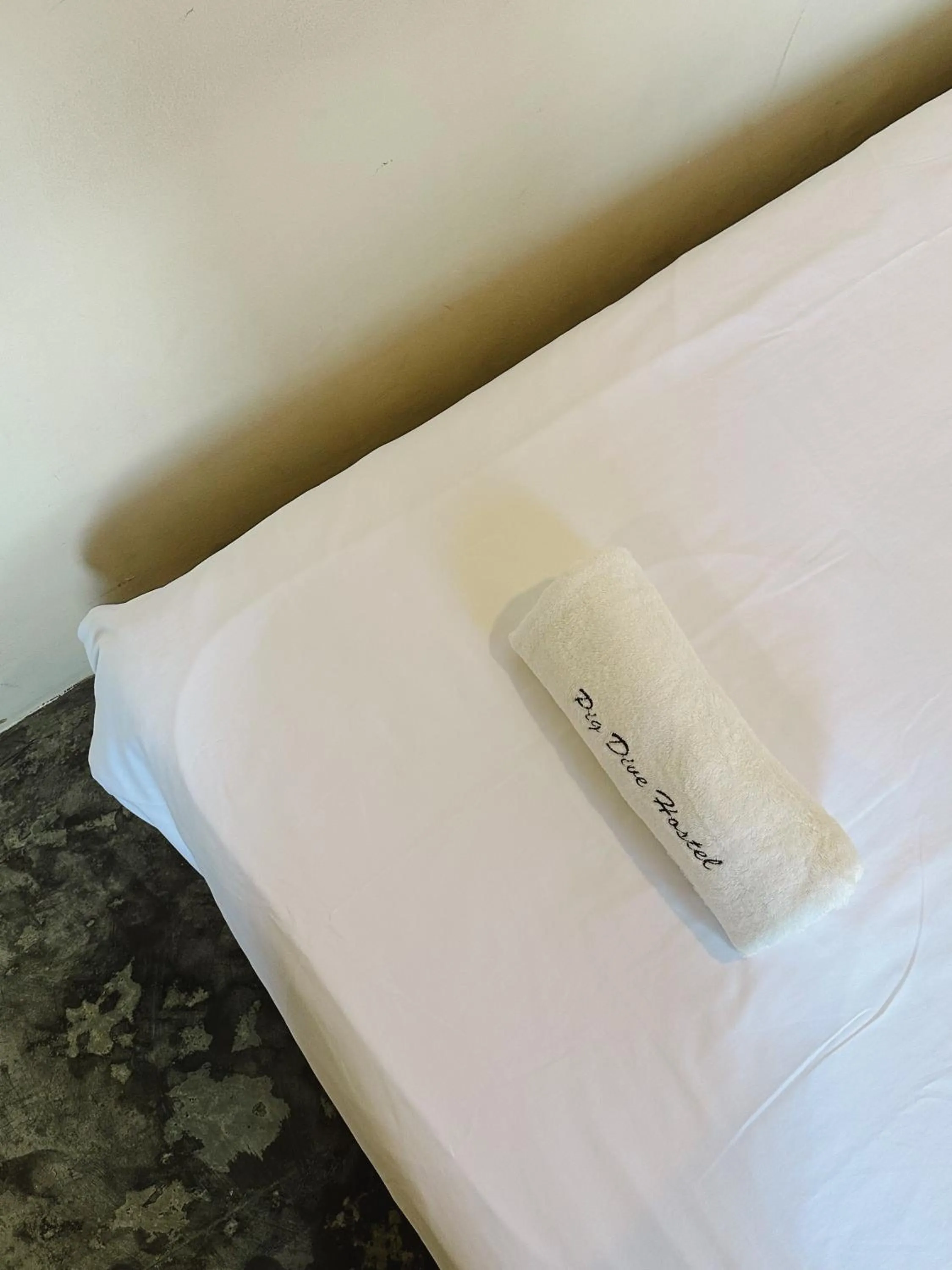 Bed in Pig Dive Hostel Moalboal