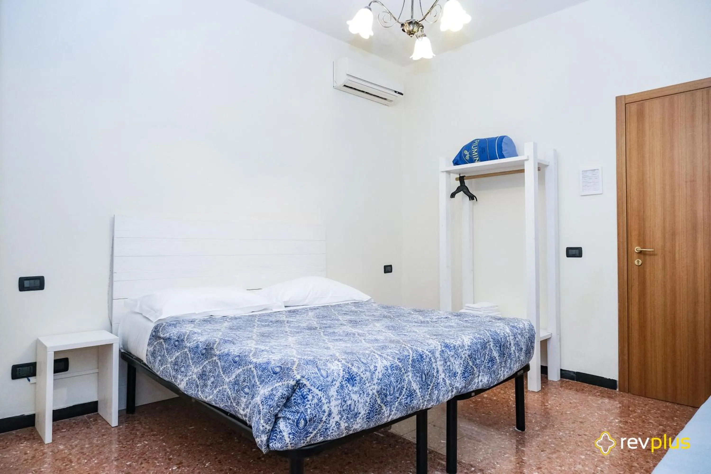 Photo of the whole room, Bed in Lia Rooms 3