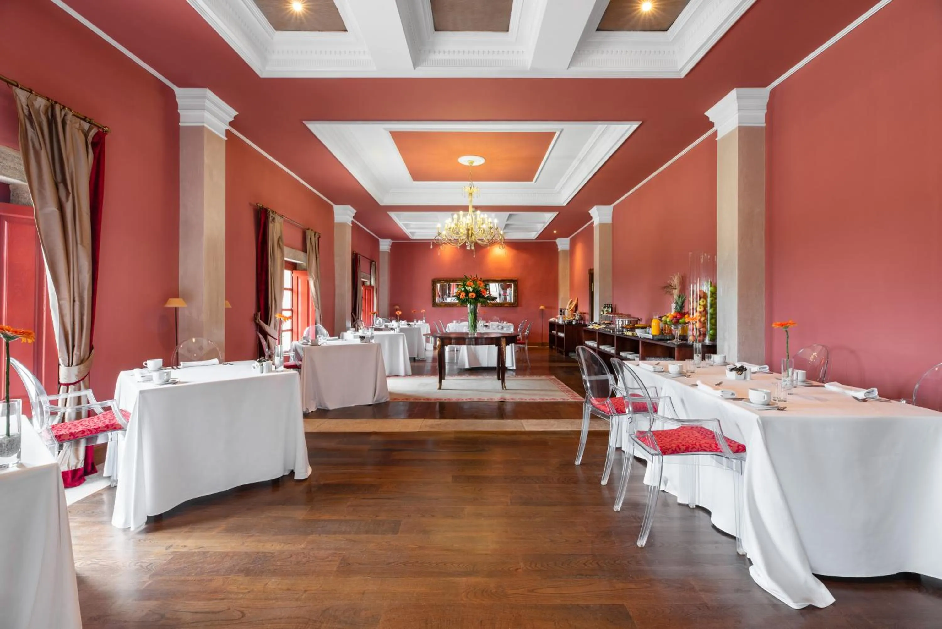 Restaurant/places to eat in Áurea Palacio de Sober by Eurostars Hotel Company