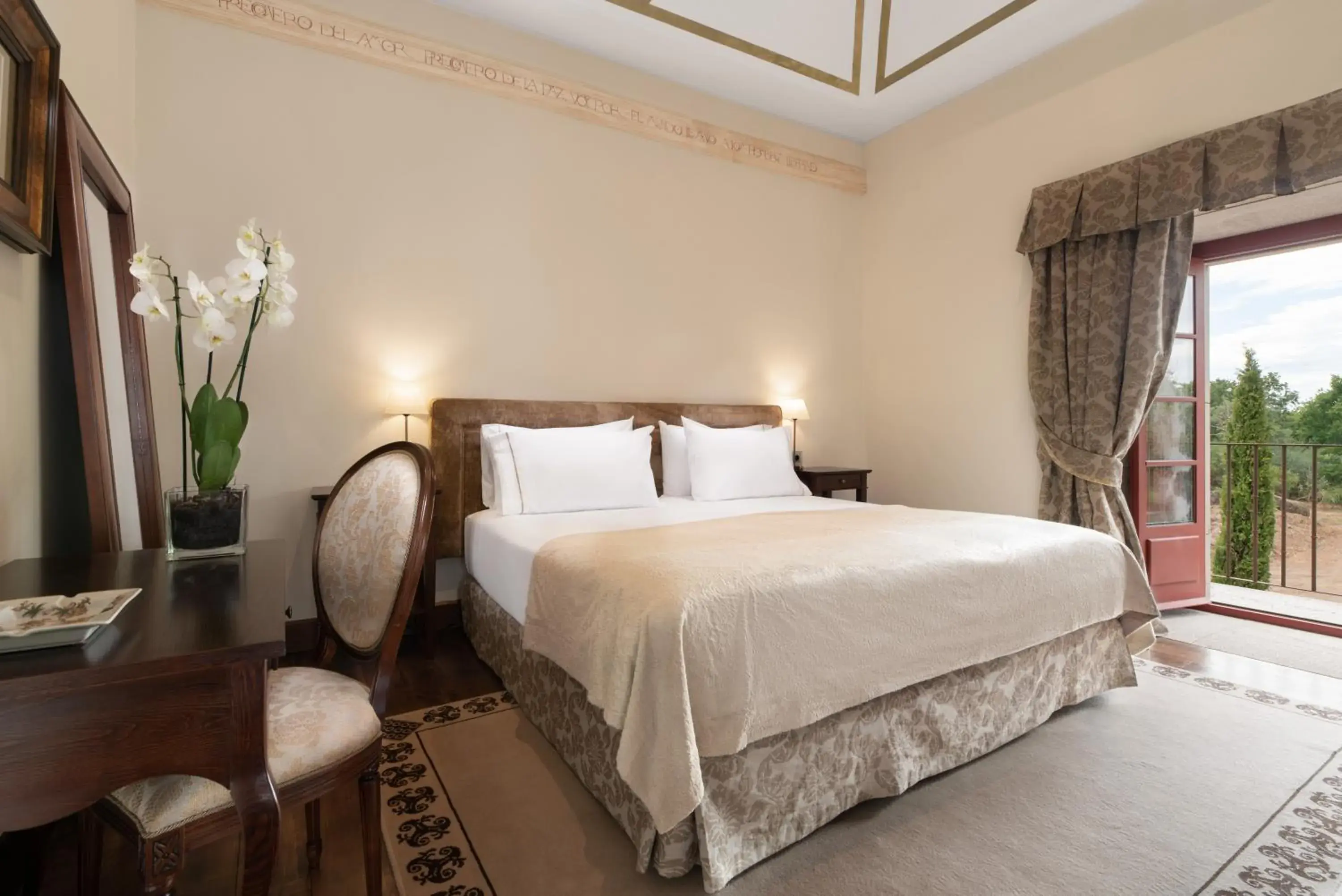 Bed in Áurea Palacio de Sober by Eurostars Hotel Company Bed in Áurea Palacio de Sober by Eurostars Hotel Company