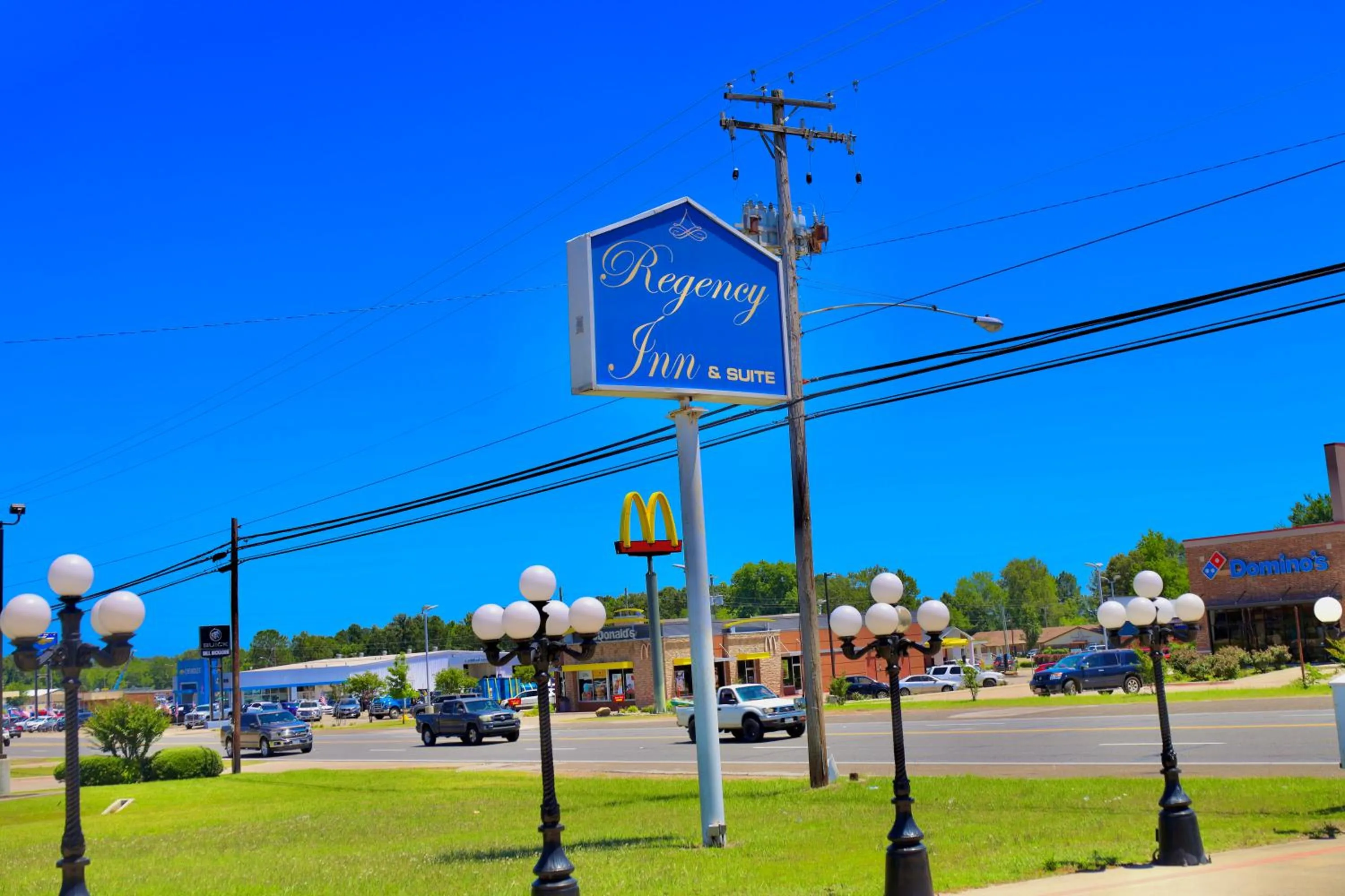 Property building in Regency Inn & Suites