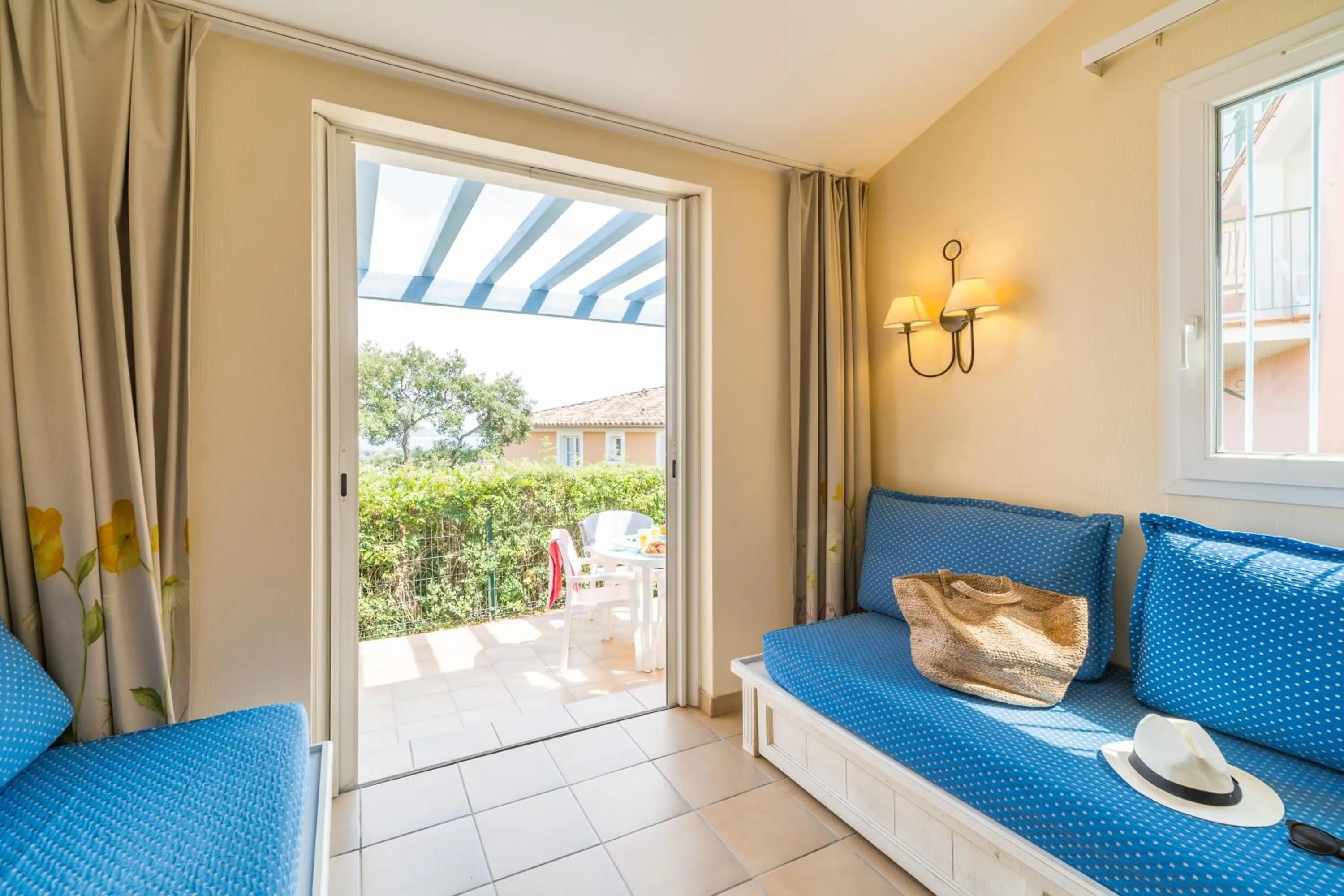 Balcony/Terrace in Résidence Pierre & Vacances Les Restanques du Golfe de Saint-Tropez