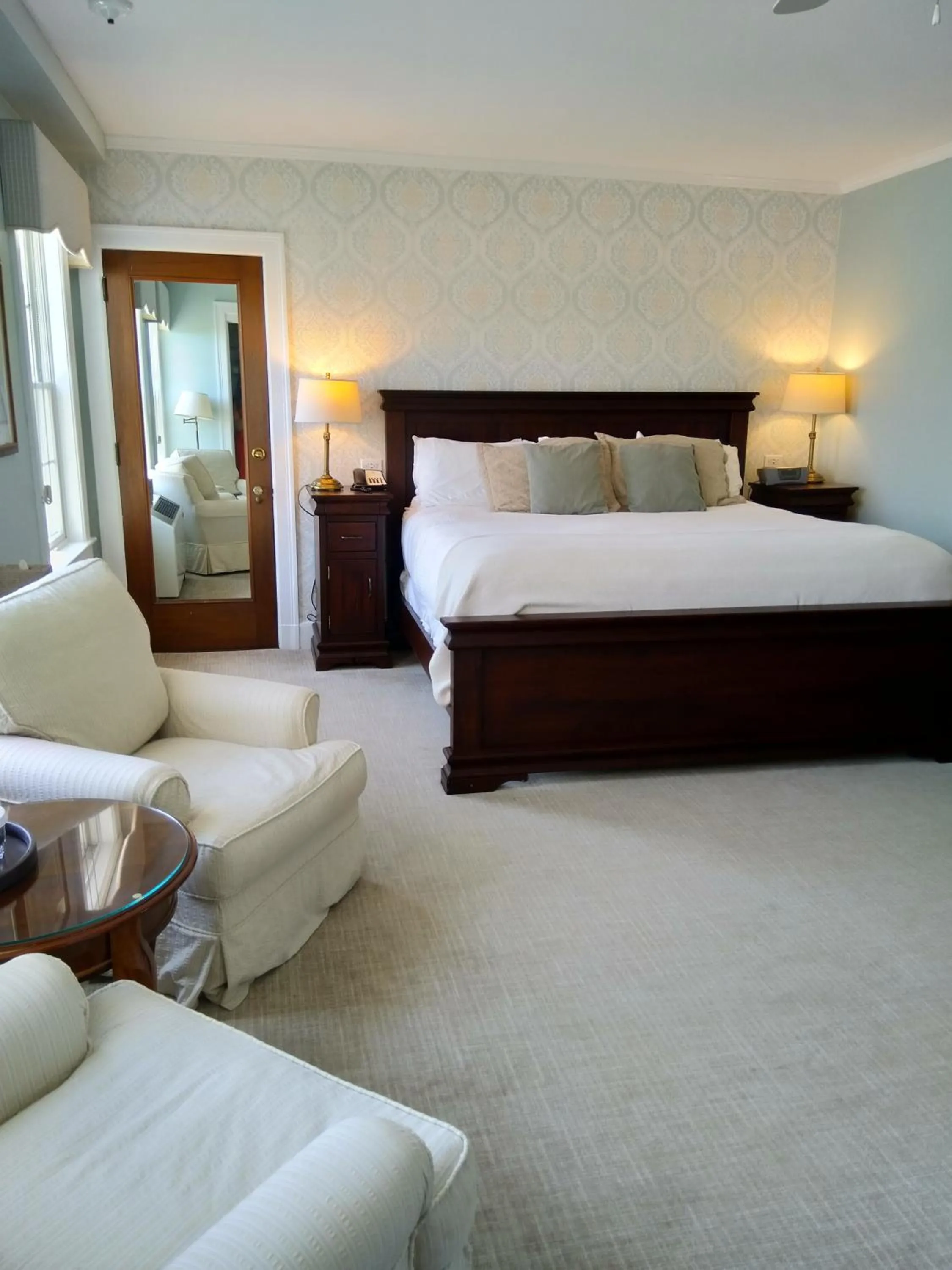 Bedroom, Bed in Black Point Inn