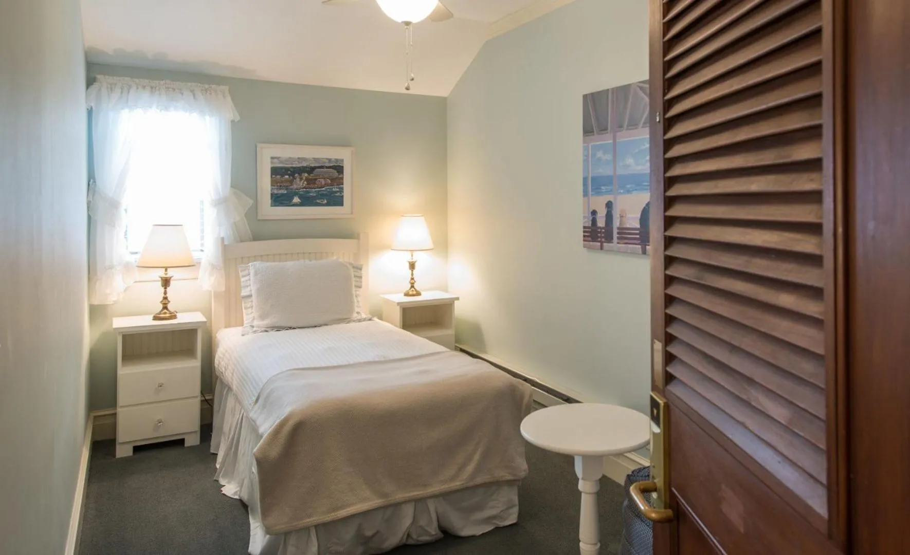 Bedroom, Bed in Black Point Inn