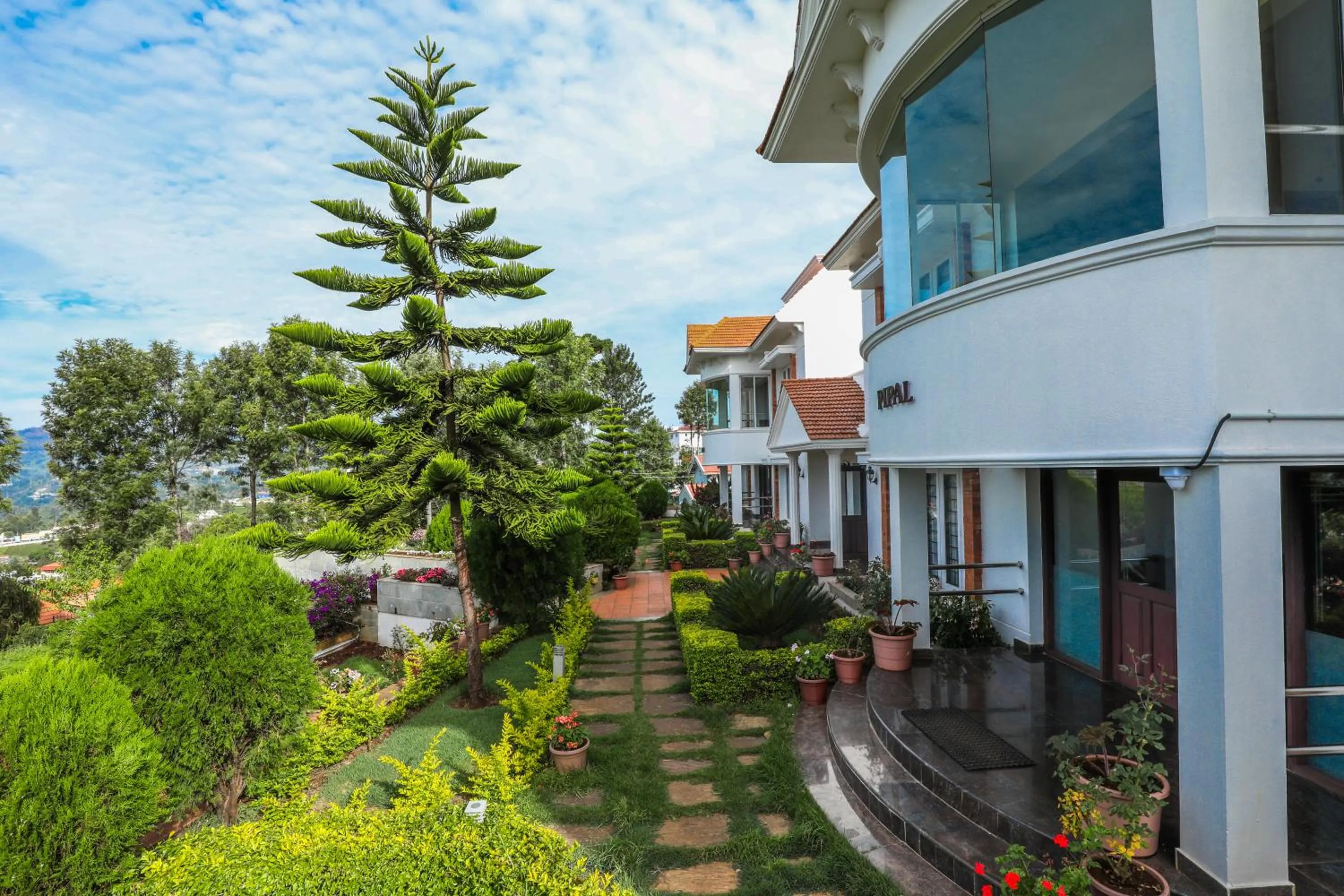 Garden view in Twin Tree