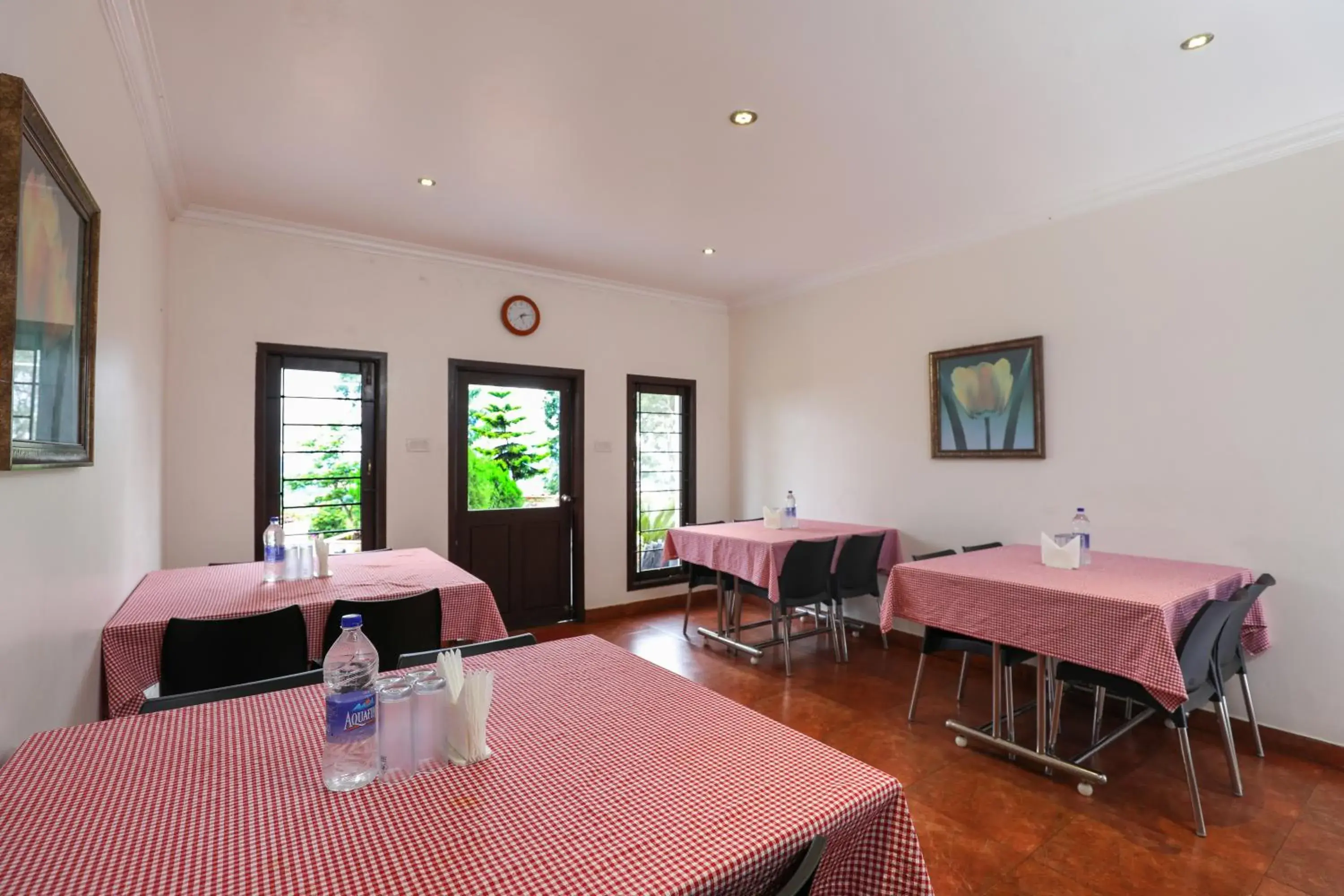 Restaurant/places to eat in Twin Tree Restaurant/places to eat in Twin Tree