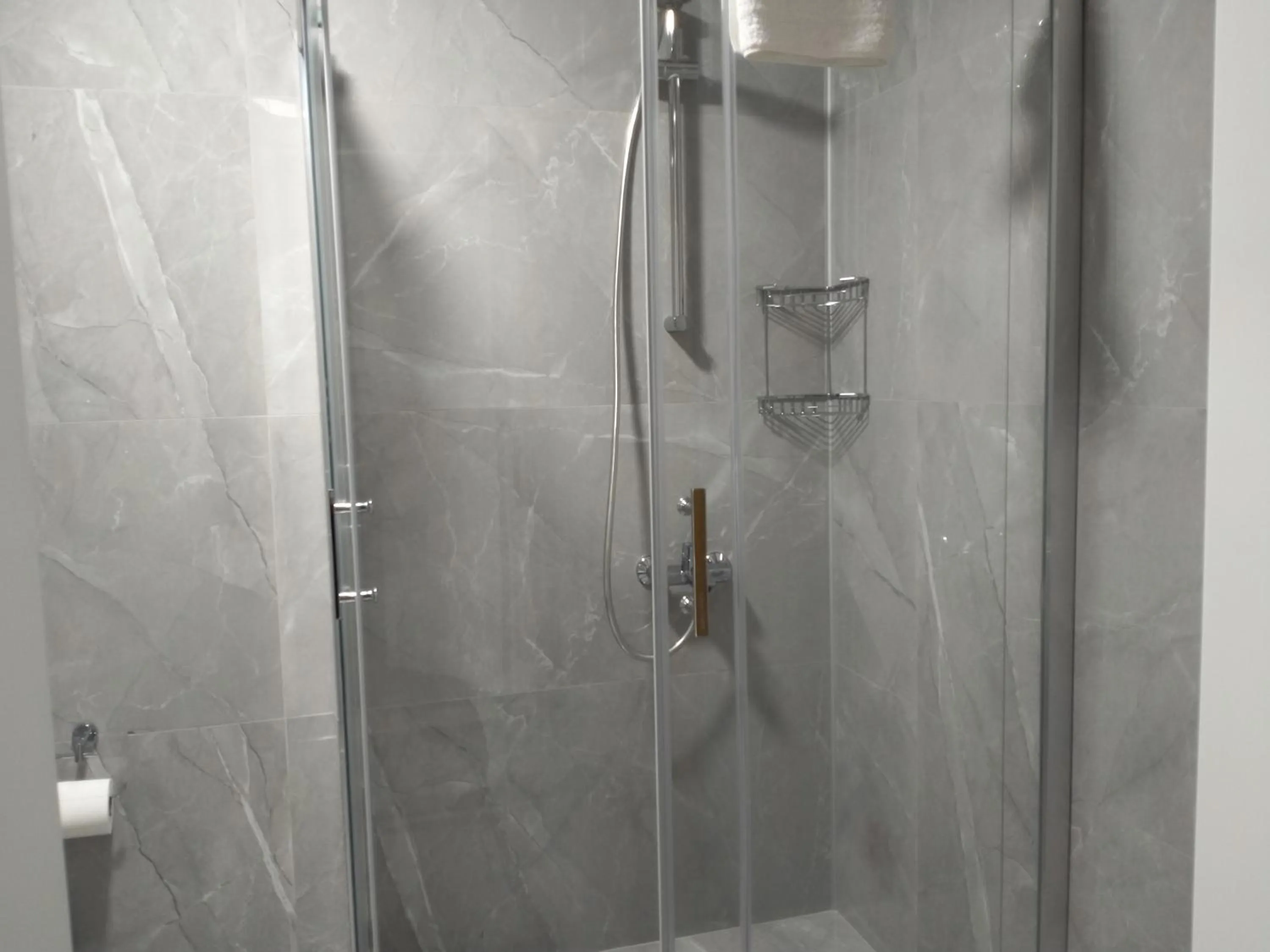 Shower in AdaHan Family Rooms Gocek