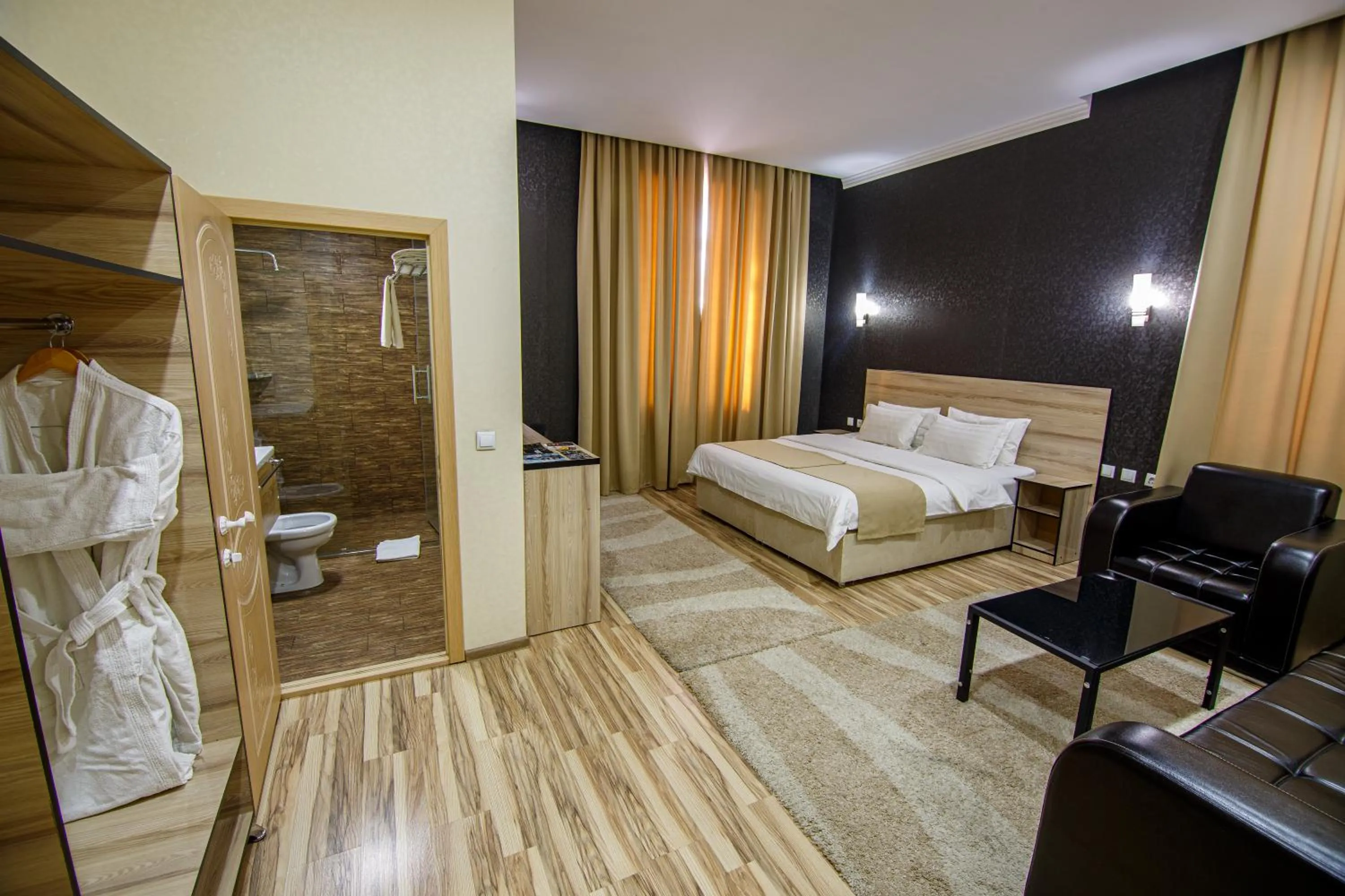 Photo of the whole room, Bed in Level hotel Osh