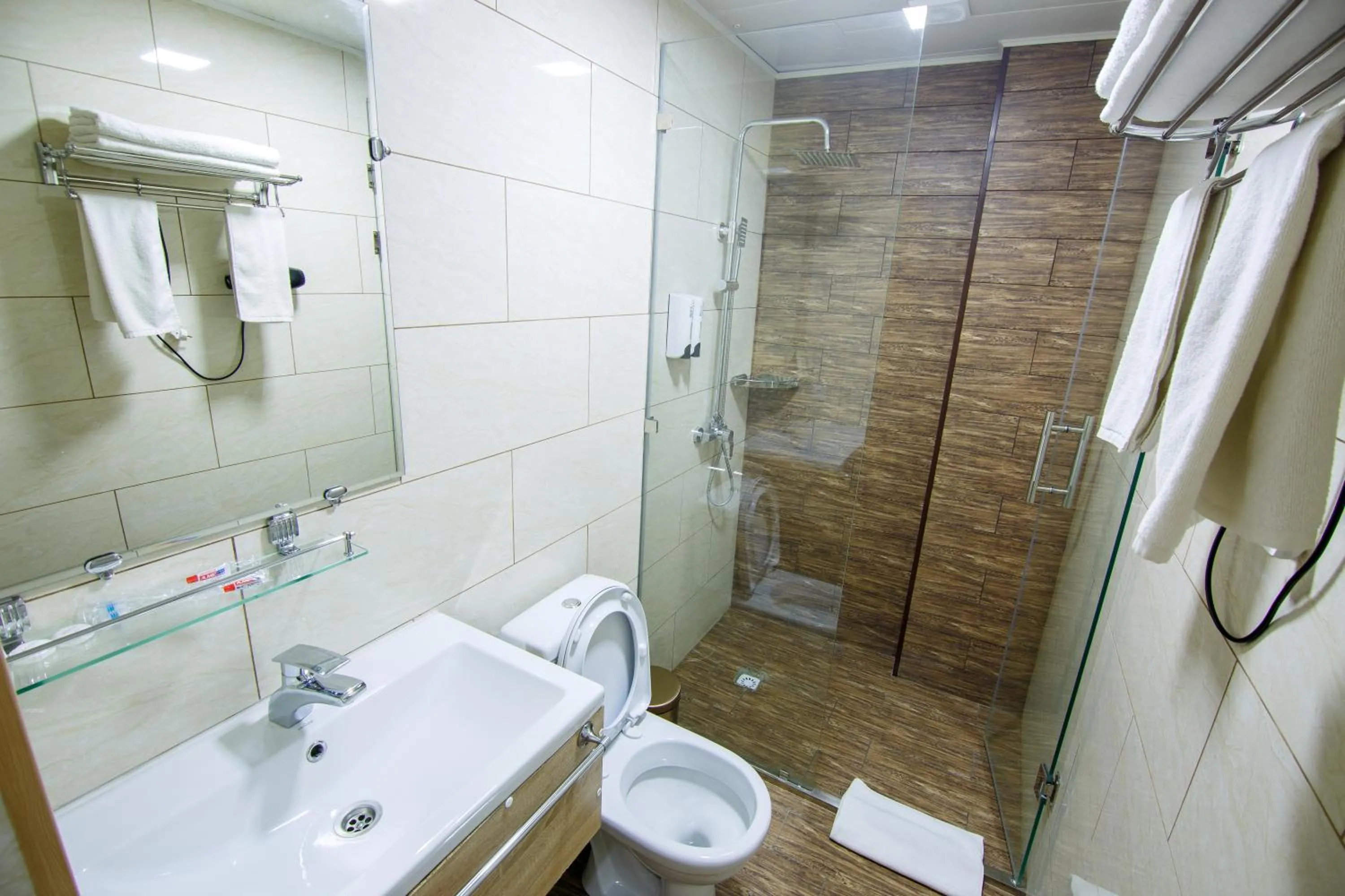 Shower in Level hotel Osh