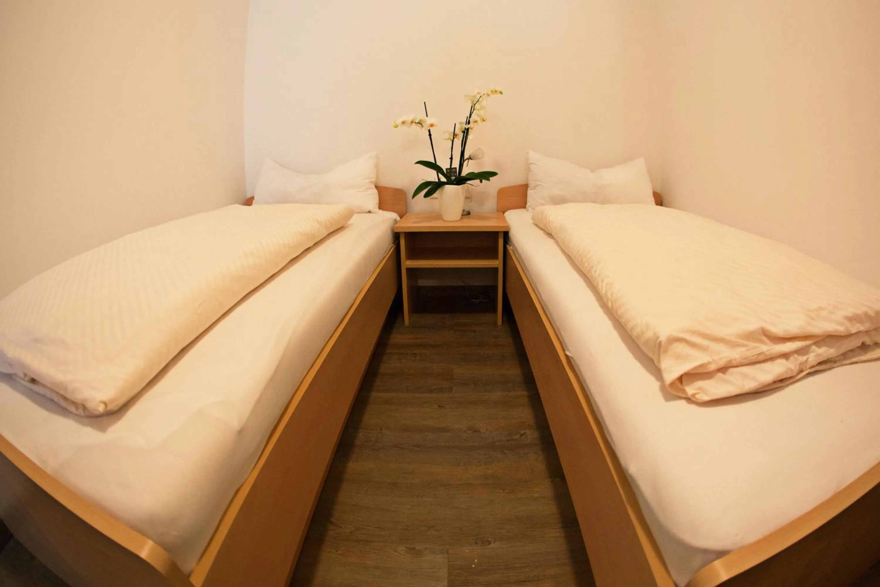 Bed in Sporthotel Neuburg