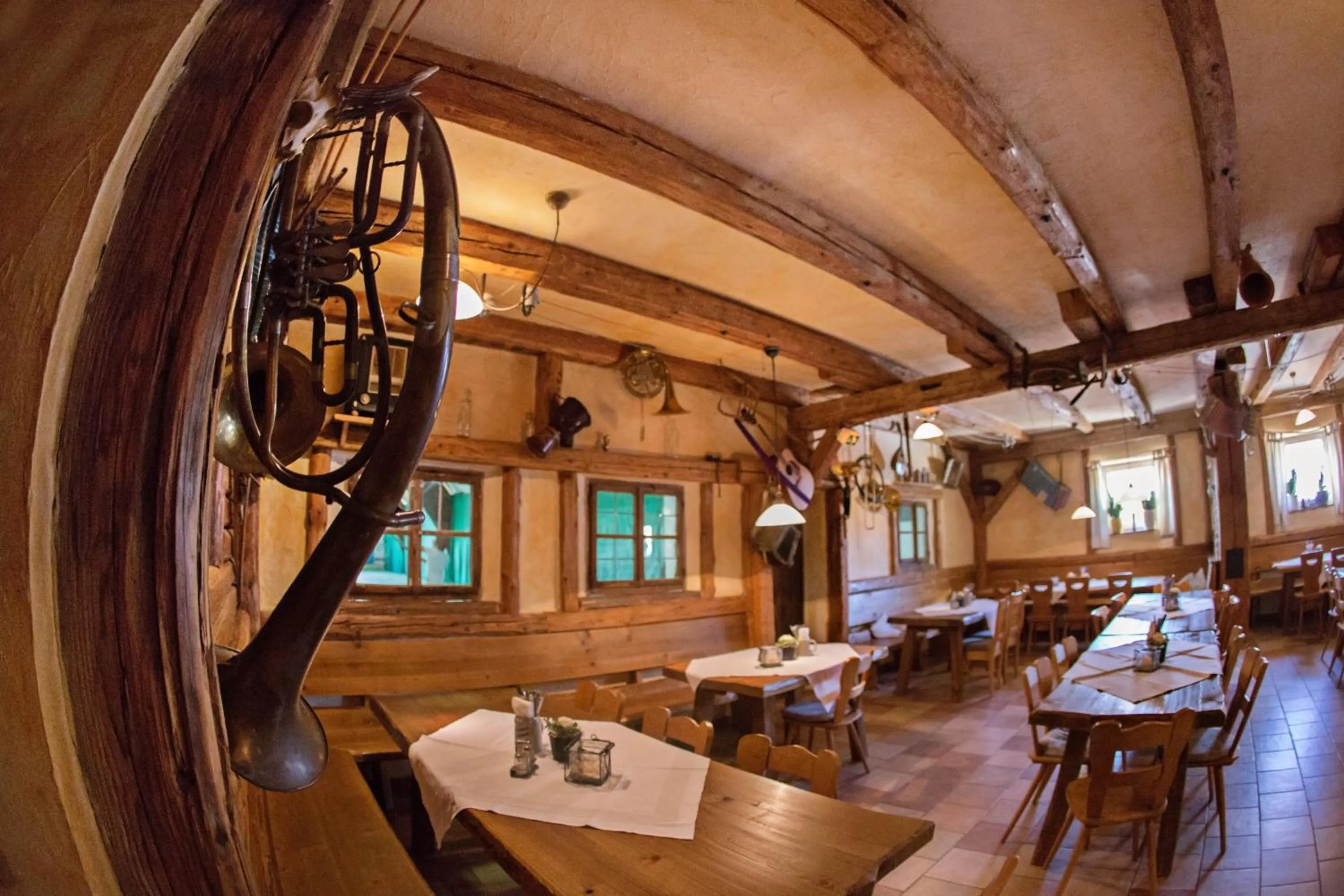 Restaurant/places to eat in Sporthotel Neuburg